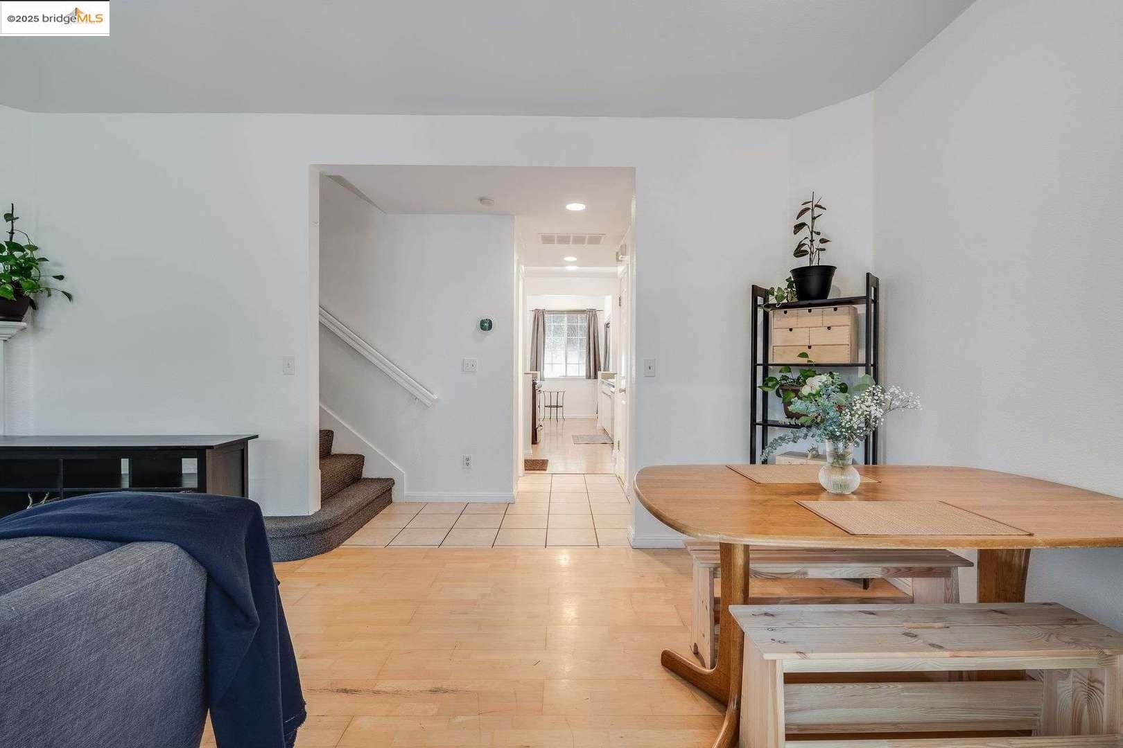 Detail Gallery Image 8 of 29 For 1486 Adeline St, Oakland,  CA 94607 - 3 Beds | 2/1 Baths