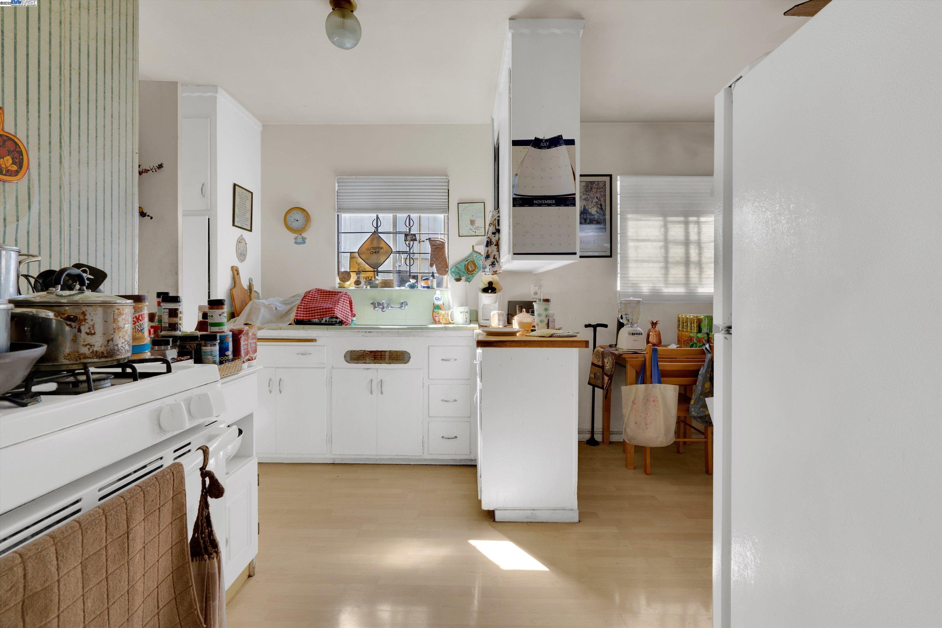 Detail Gallery Image 17 of 28 For 1916 E 30th St, Oakland,  CA 94606 - – Beds | – Baths