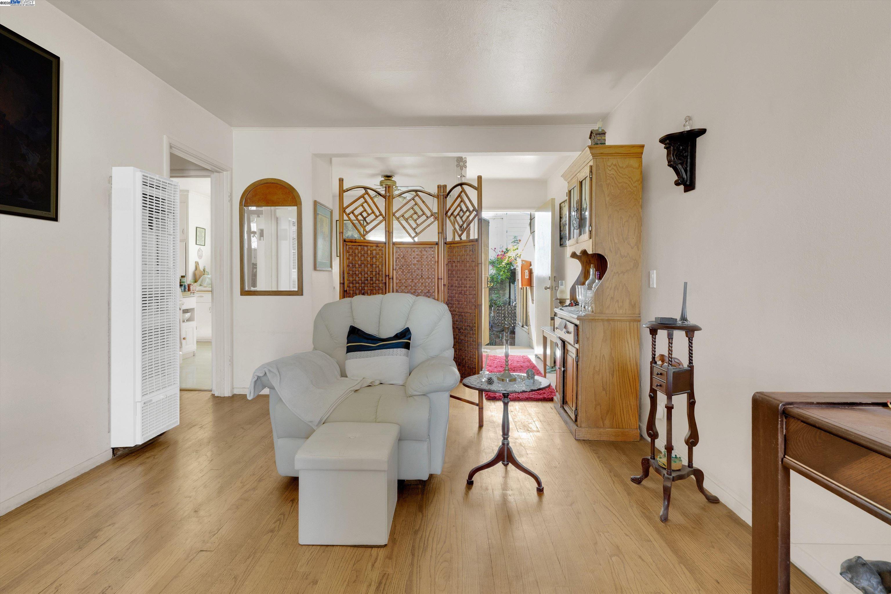 Detail Gallery Image 21 of 28 For 1916 E 30th St, Oakland,  CA 94606 - – Beds | – Baths