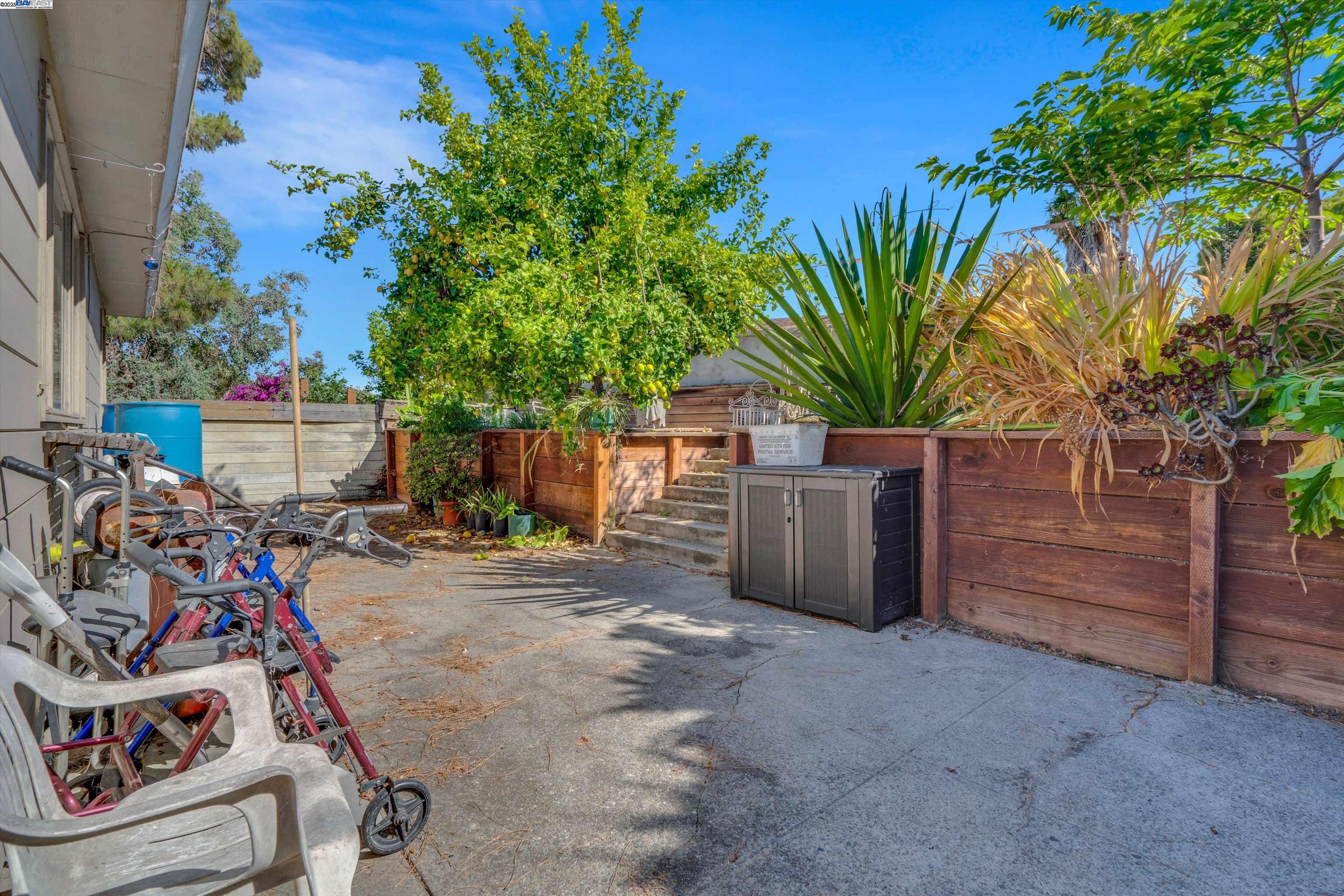 Detail Gallery Image 22 of 28 For 1916 E 30th St, Oakland,  CA 94606 - – Beds | – Baths