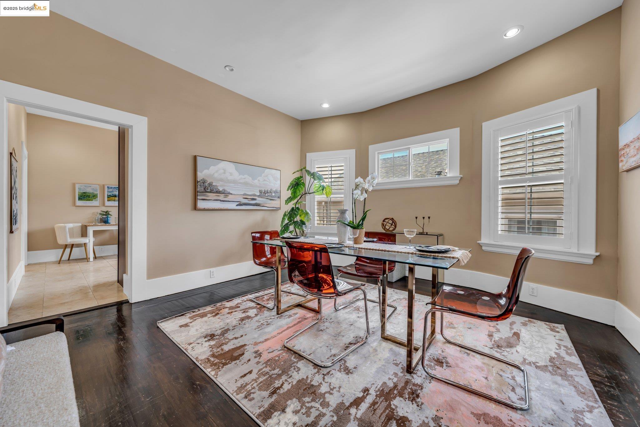 Detail Gallery Image 16 of 60 For 953 34th St, Oakland,  CA 94608 - 3 Beds | 2/1 Baths