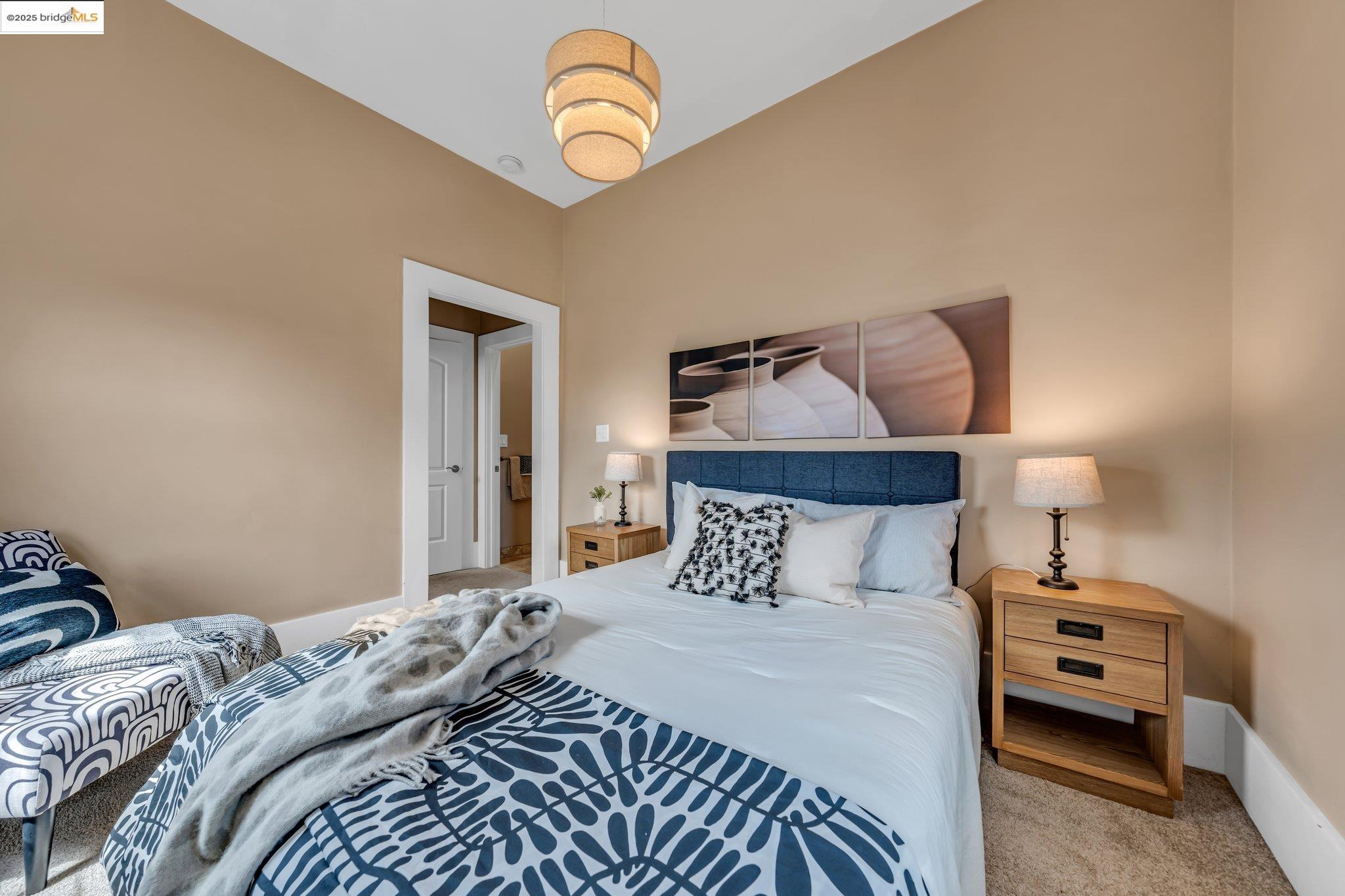 Detail Gallery Image 33 of 60 For 953 34th St, Oakland,  CA 94608 - 3 Beds | 2/1 Baths