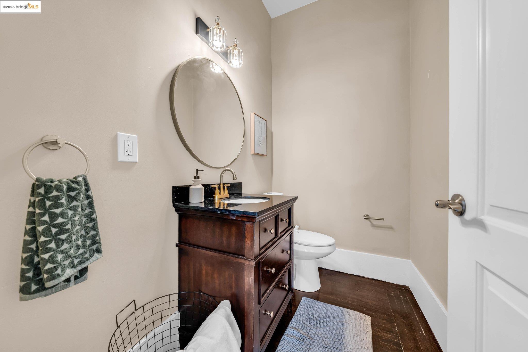 Detail Gallery Image 50 of 60 For 953 34th St, Oakland,  CA 94608 - 3 Beds | 2/1 Baths