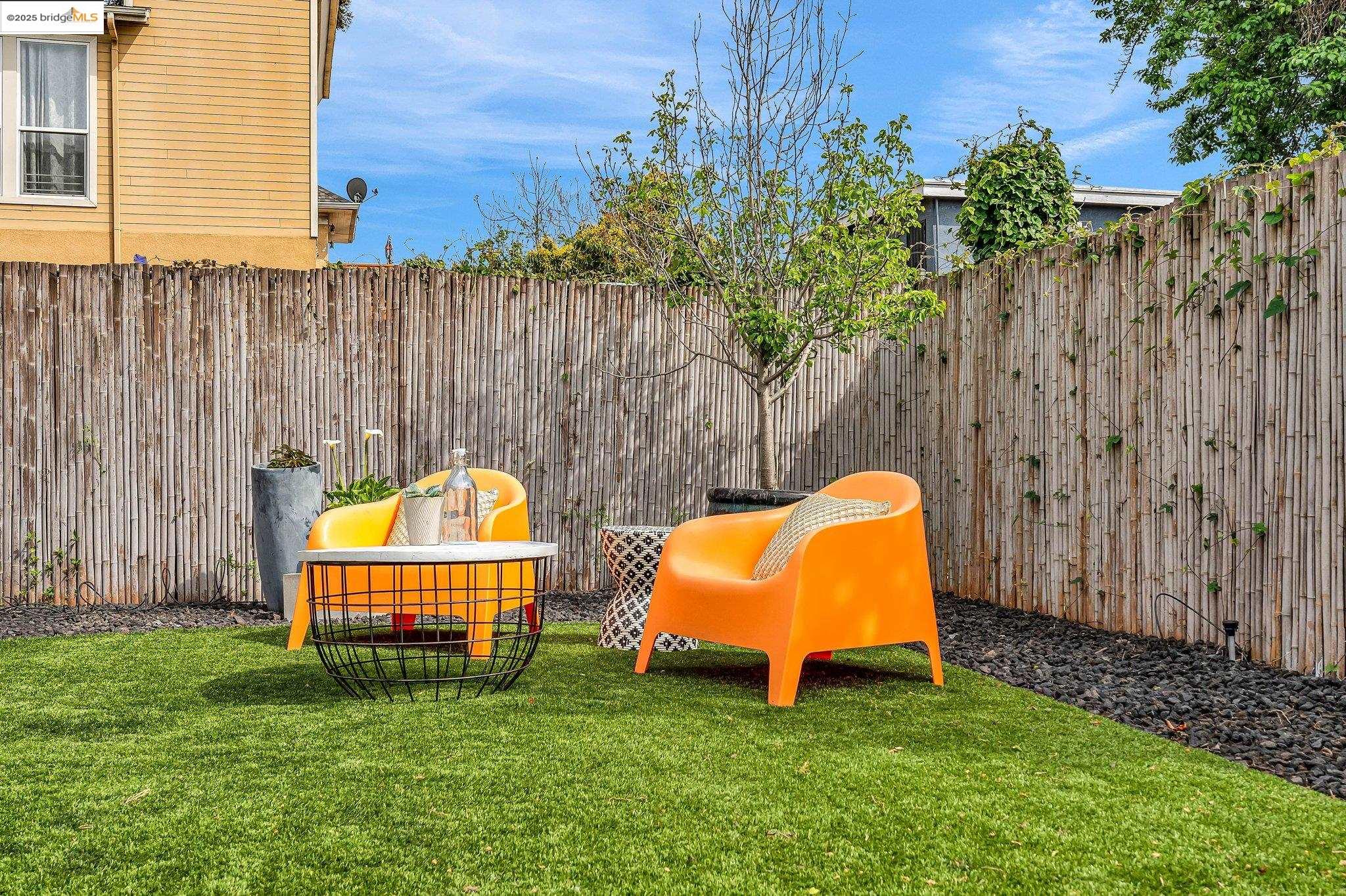 Detail Gallery Image 57 of 60 For 953 34th St, Oakland,  CA 94608 - 3 Beds | 2/1 Baths