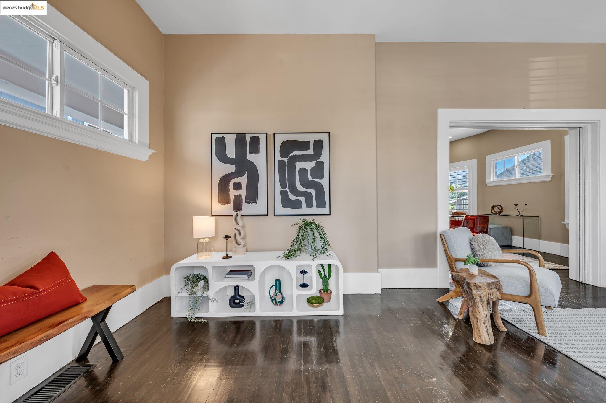 Detail Gallery Image 9 of 60 For 953 34th St, Oakland,  CA 94608 - 3 Beds | 2/1 Baths