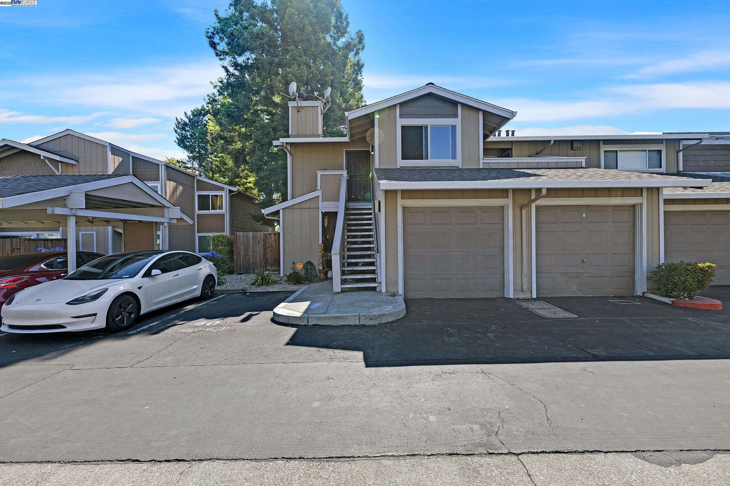 Detail Gallery Image 2 of 37 For 28325 Winn Ct #2,  Hayward,  CA 94544 - 2 Beds | 1 Baths