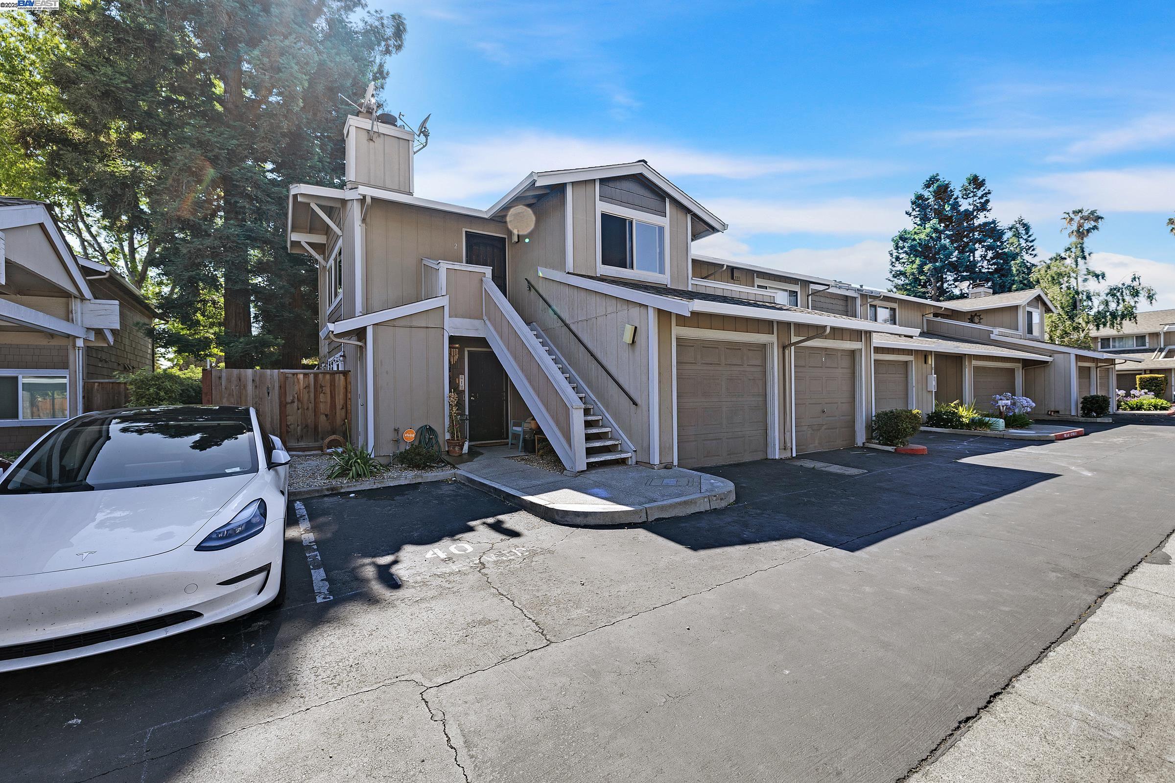 Detail Gallery Image 3 of 37 For 28325 Winn Ct #2,  Hayward,  CA 94544 - 2 Beds | 1 Baths