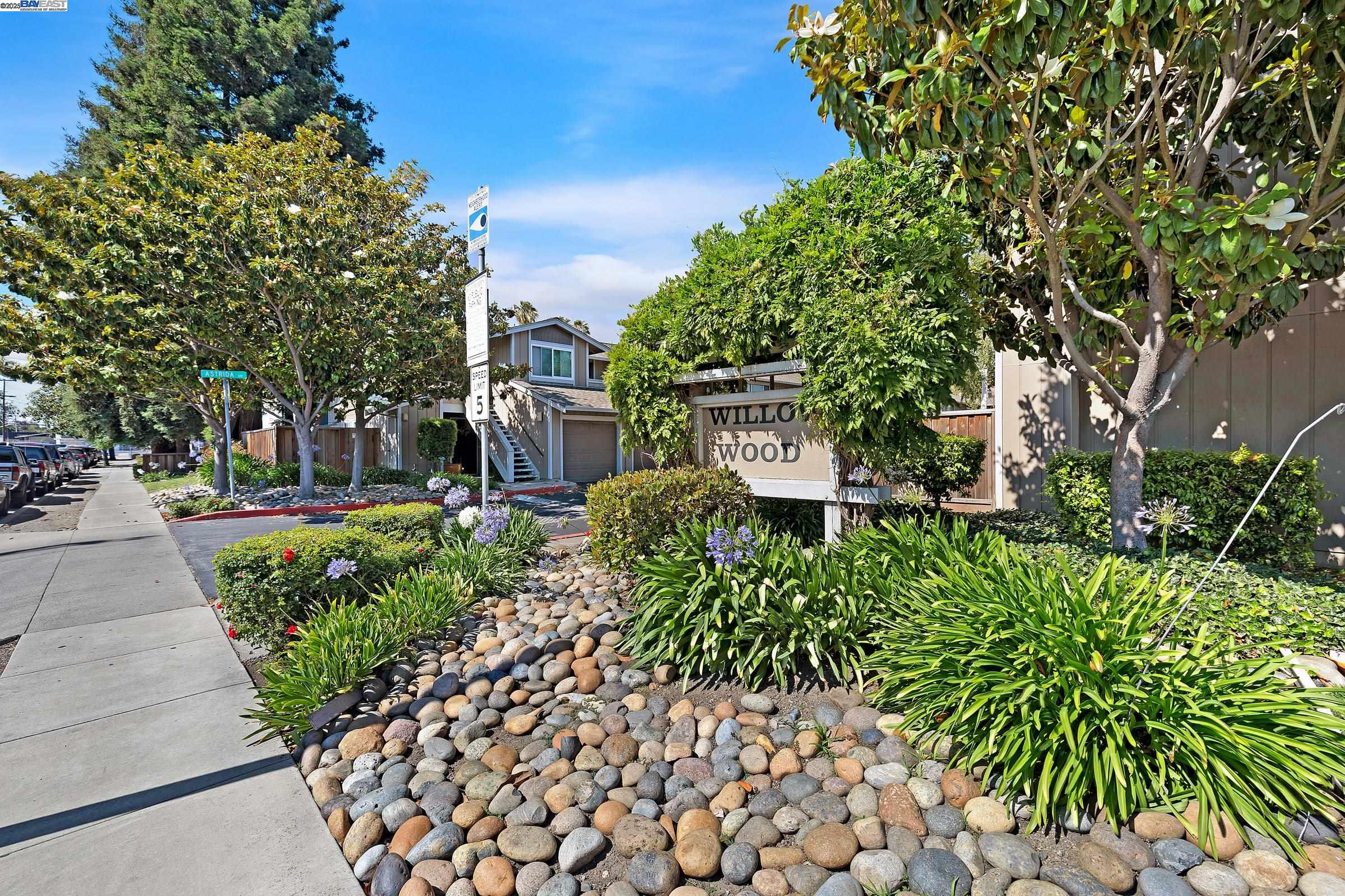 Detail Gallery Image 29 of 37 For 28325 Winn Ct #2,  Hayward,  CA 94544 - 2 Beds | 1 Baths