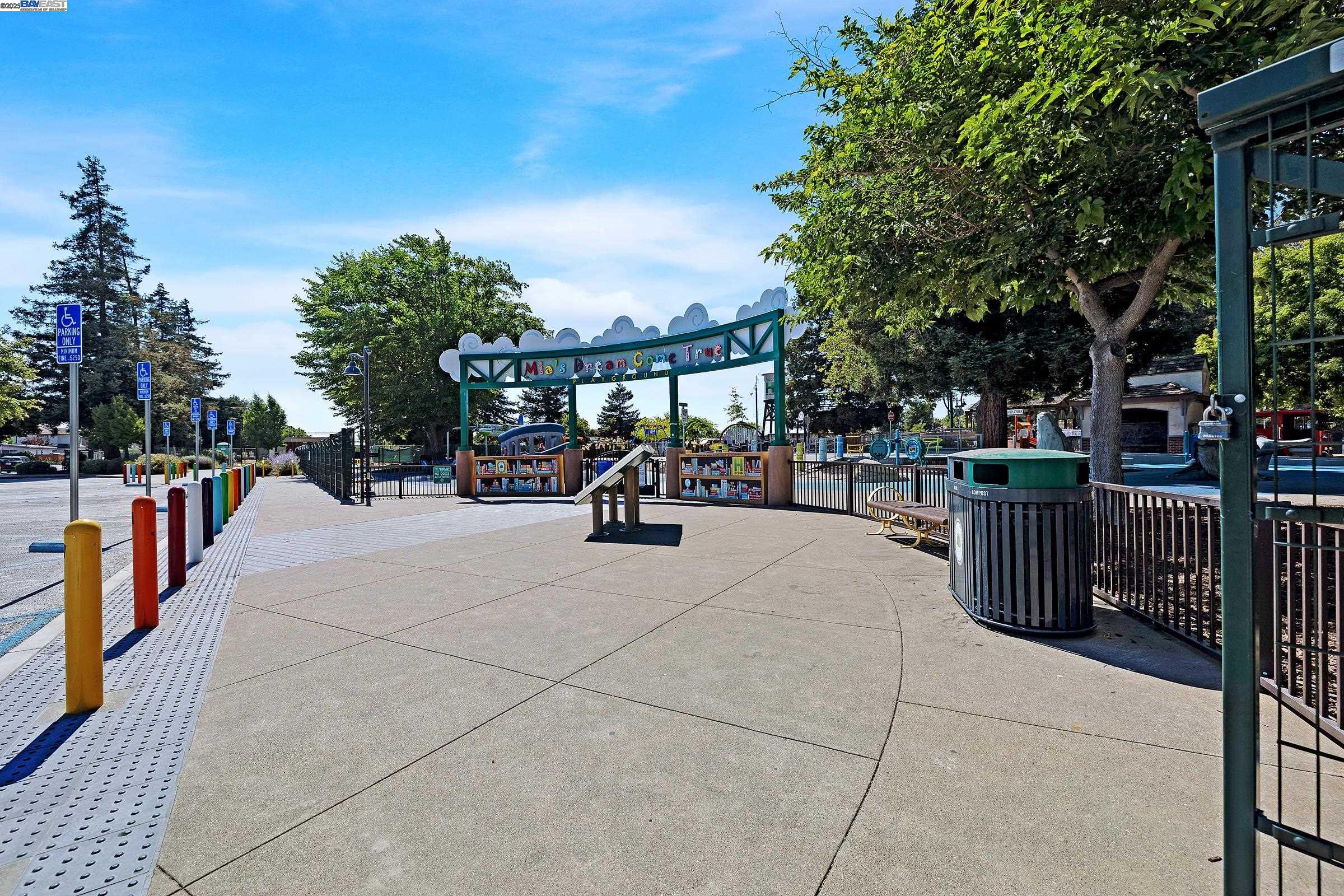 Detail Gallery Image 36 of 37 For 28325 Winn Ct #2,  Hayward,  CA 94544 - 2 Beds | 1 Baths