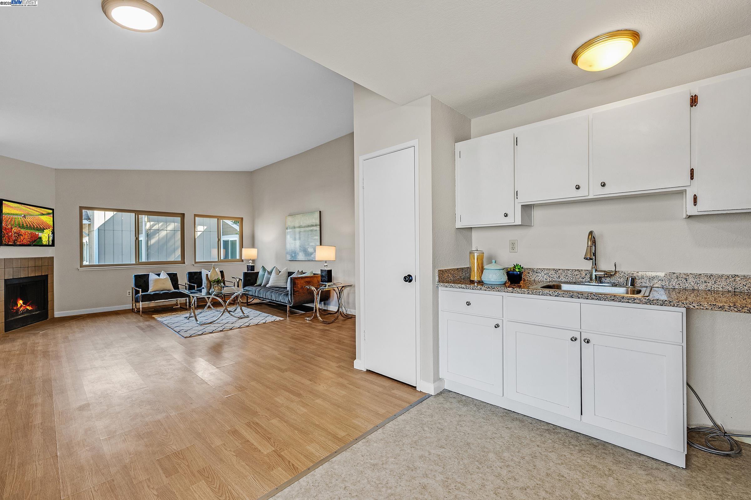Detail Gallery Image 10 of 37 For 28325 Winn Ct #2,  Hayward,  CA 94544 - 2 Beds | 1 Baths
