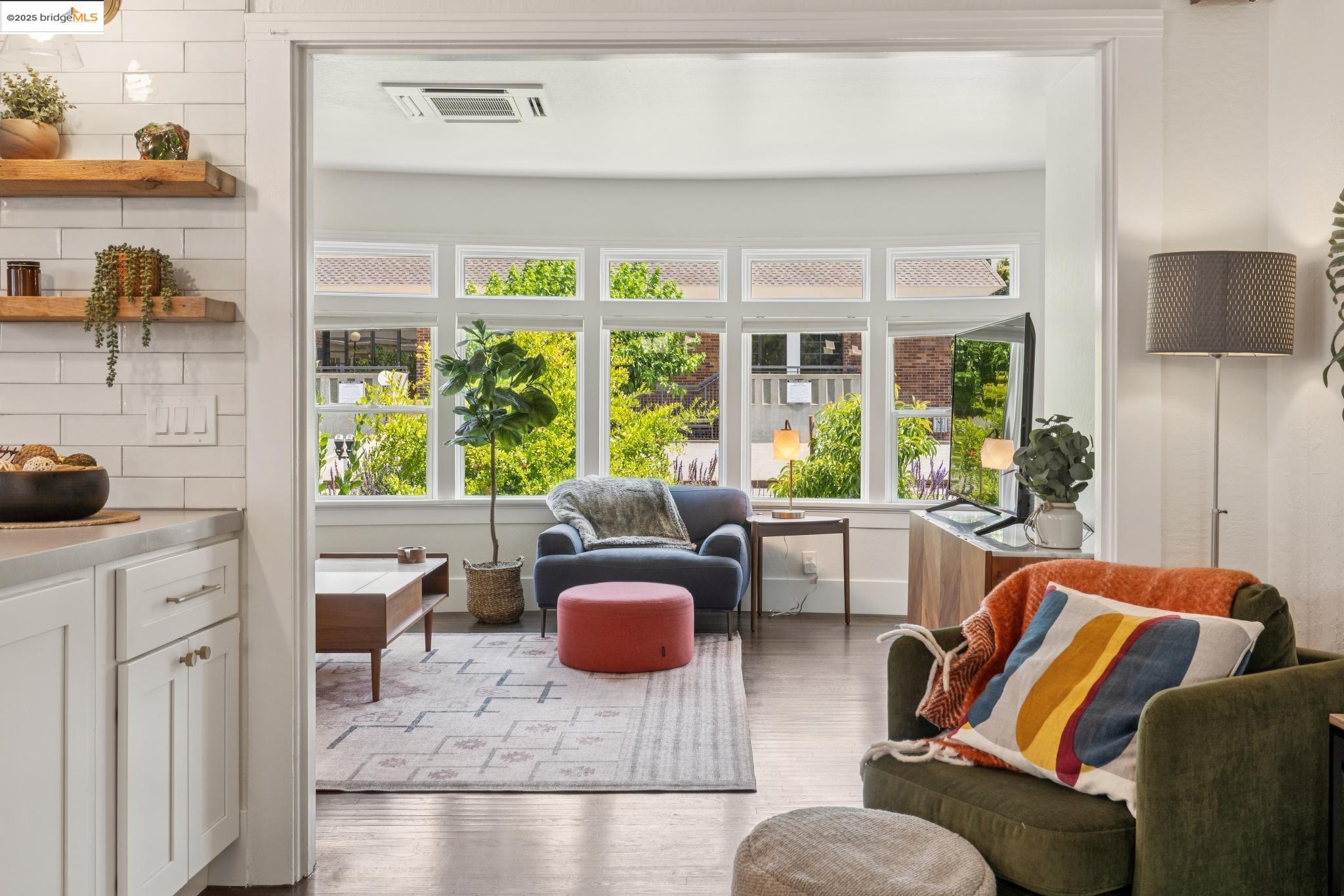 Detail Gallery Image 11 of 36 For 1120 Pine St, Martinez,  CA 94553 - 2 Beds | 1 Baths