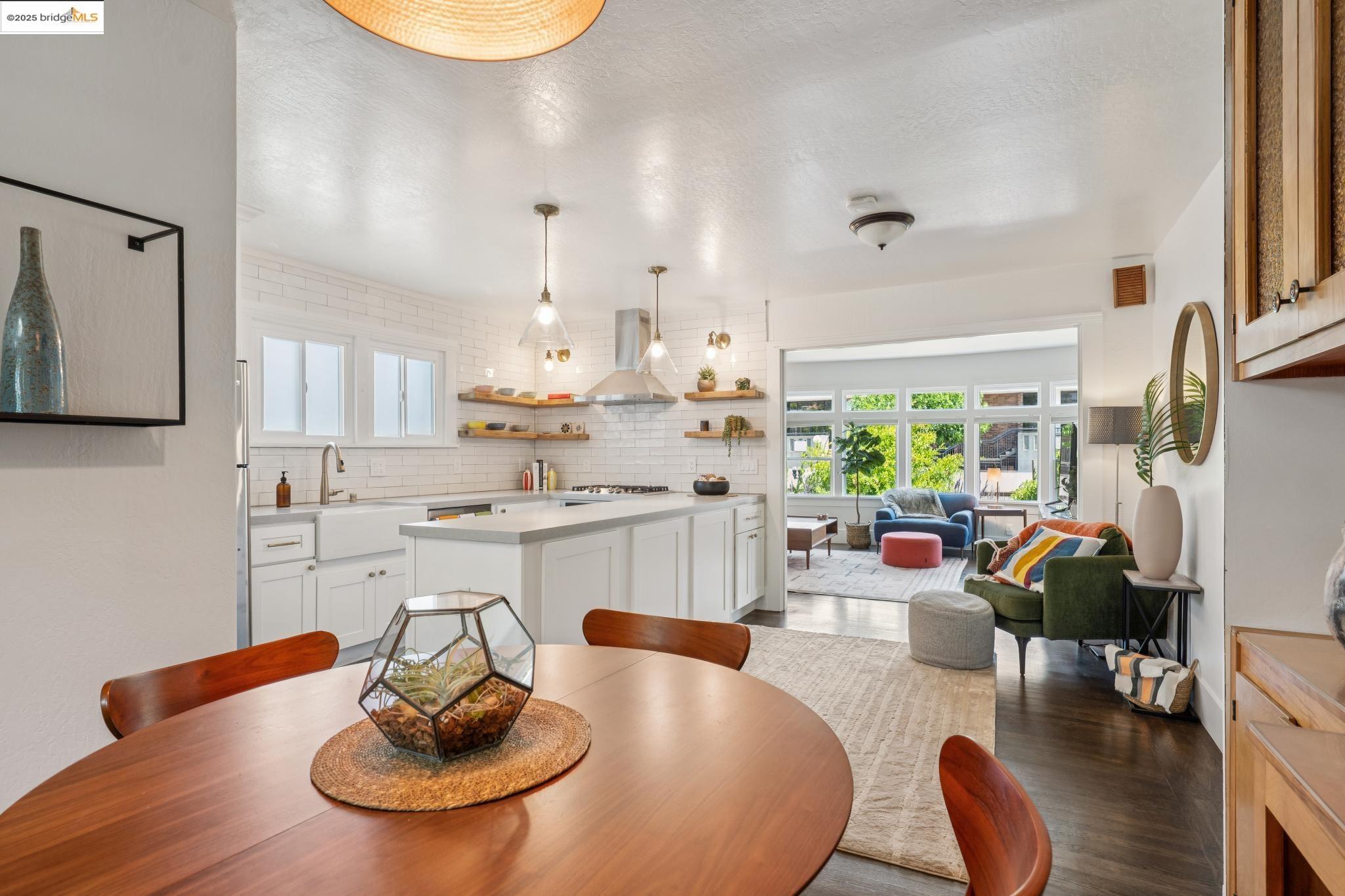 Detail Gallery Image 15 of 36 For 1120 Pine St, Martinez,  CA 94553 - 2 Beds | 1 Baths