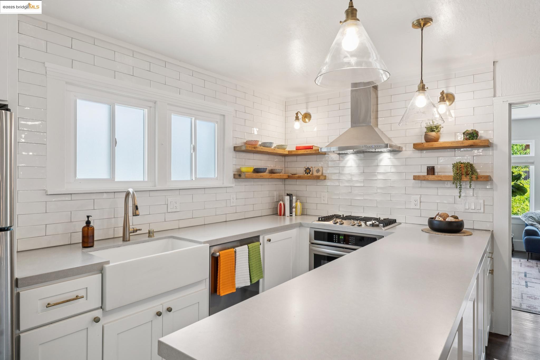 Detail Gallery Image 16 of 36 For 1120 Pine St, Martinez,  CA 94553 - 2 Beds | 1 Baths