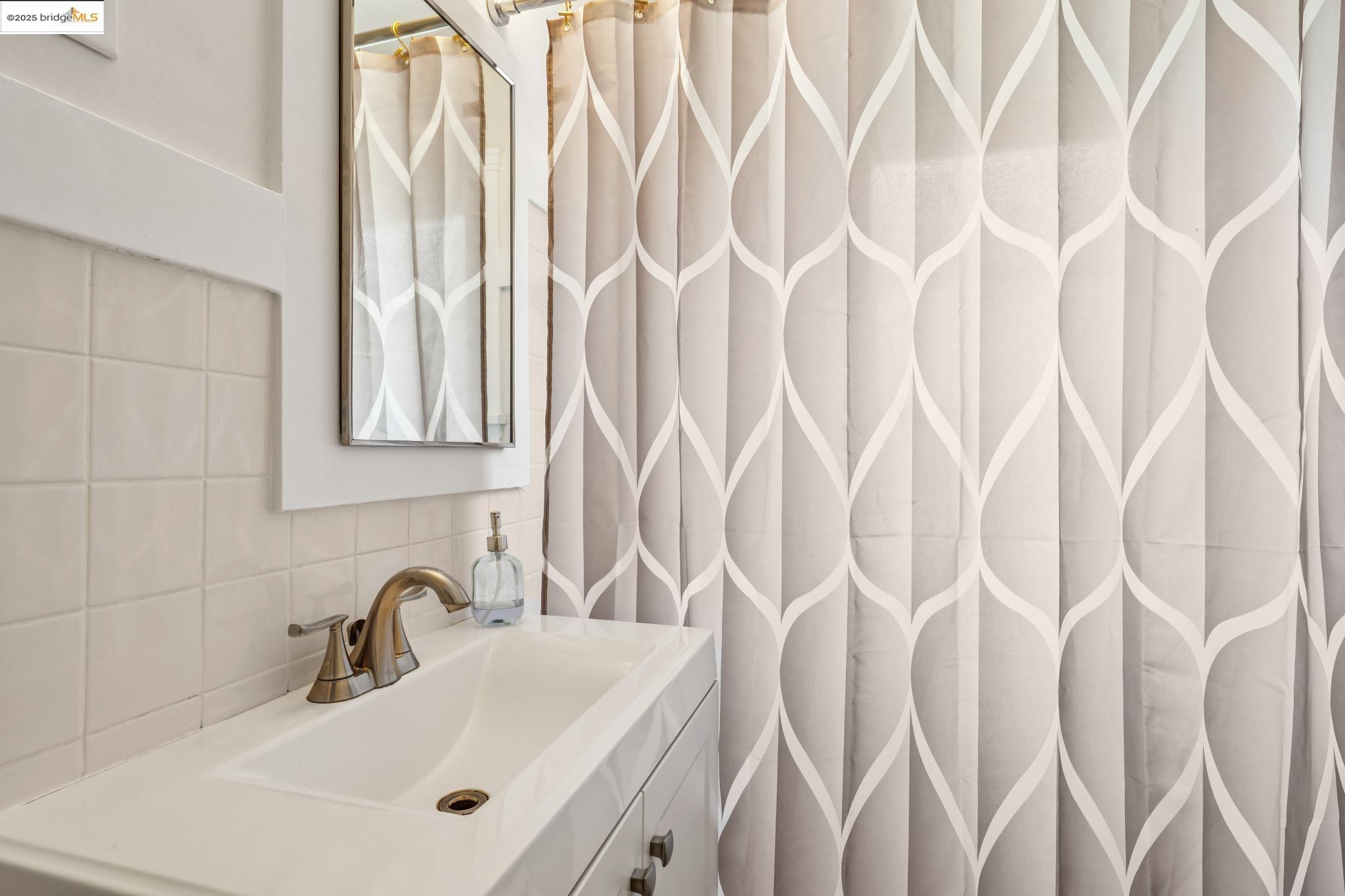 Detail Gallery Image 25 of 36 For 1120 Pine St, Martinez,  CA 94553 - 2 Beds | 1 Baths
