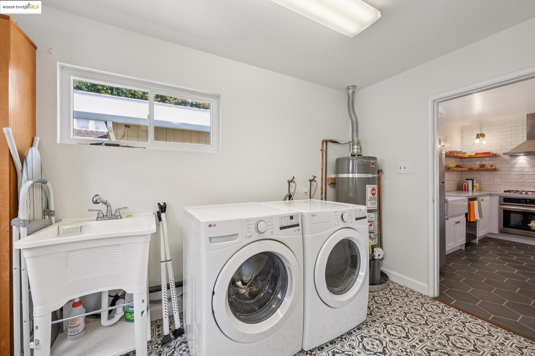 Detail Gallery Image 28 of 36 For 1120 Pine St, Martinez,  CA 94553 - 2 Beds | 1 Baths