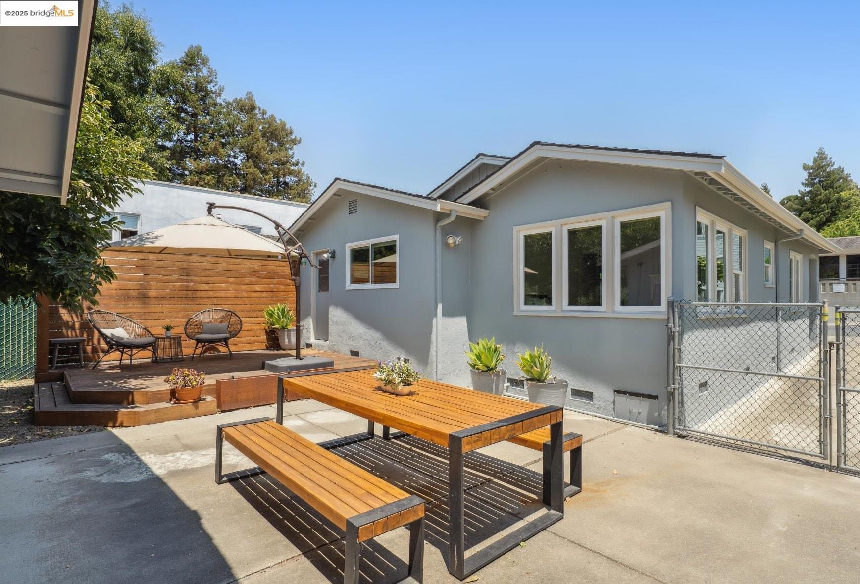 Detail Gallery Image 36 of 36 For 1120 Pine St, Martinez,  CA 94553 - 2 Beds | 1 Baths