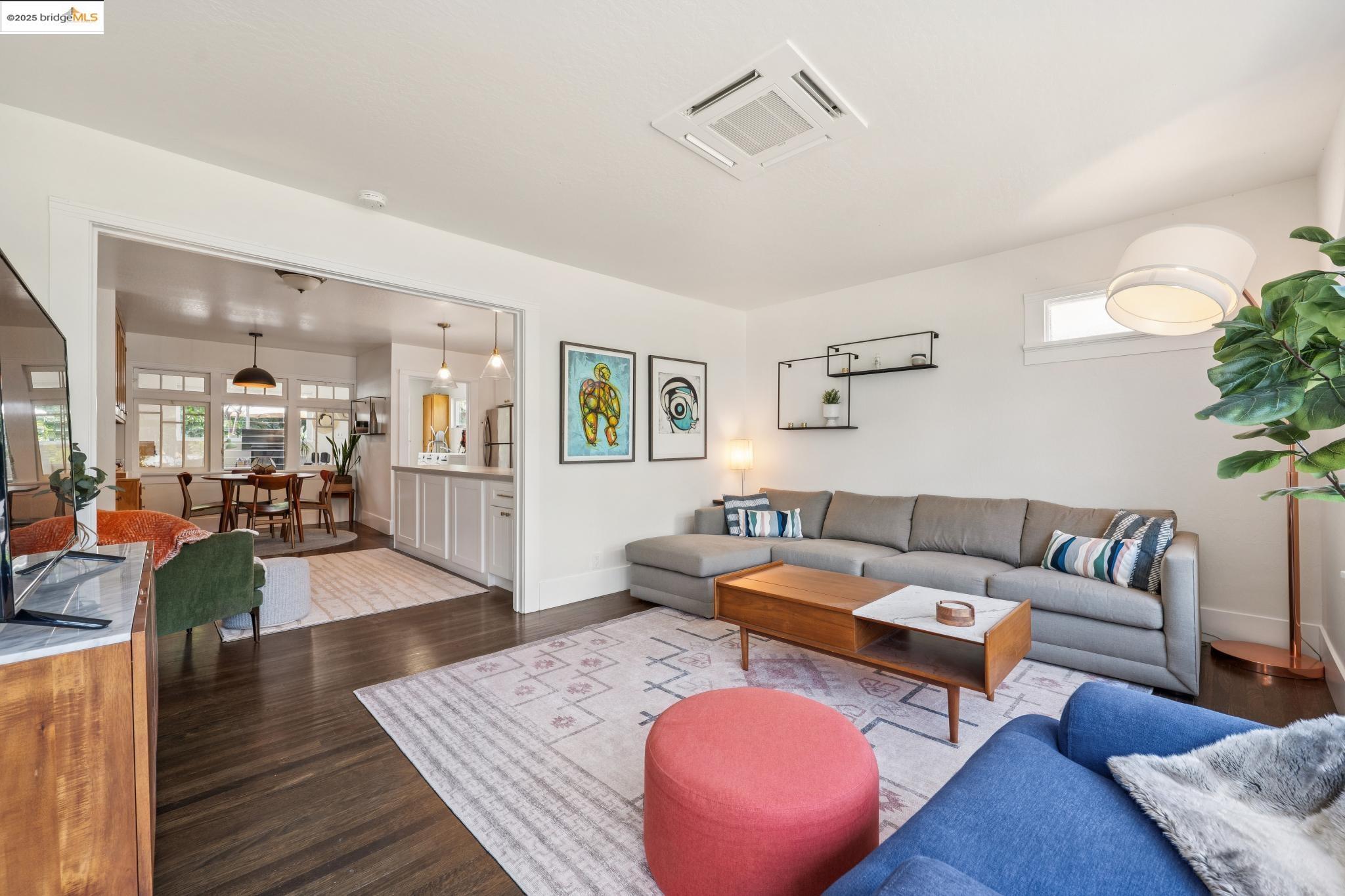 Detail Gallery Image 7 of 36 For 1120 Pine St, Martinez,  CA 94553 - 2 Beds | 1 Baths