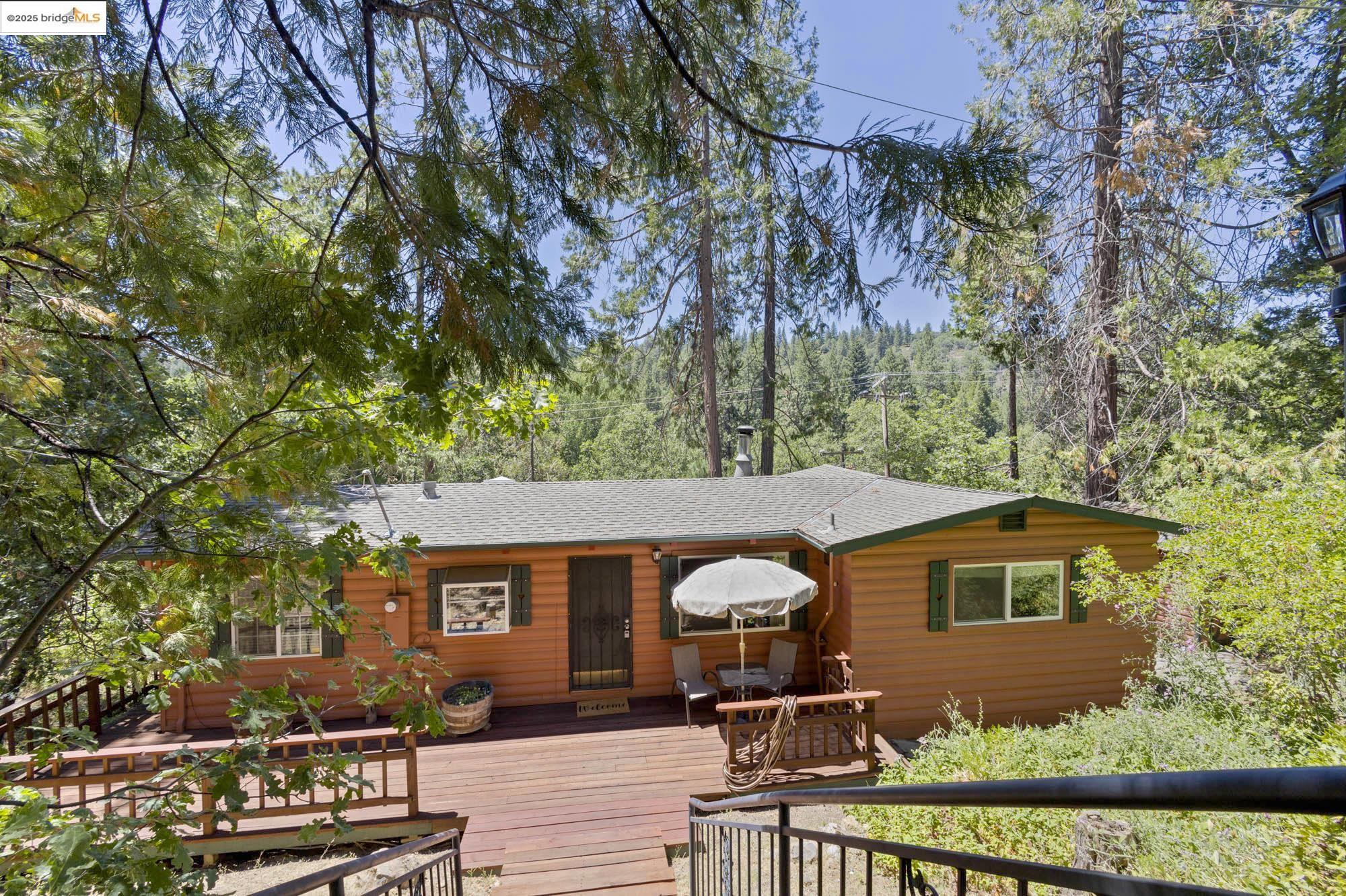 Detail Gallery Image 1 of 30 For 21815 Confidence Road, Twain Harte,  CA 95383 - 2 Beds | 2 Baths