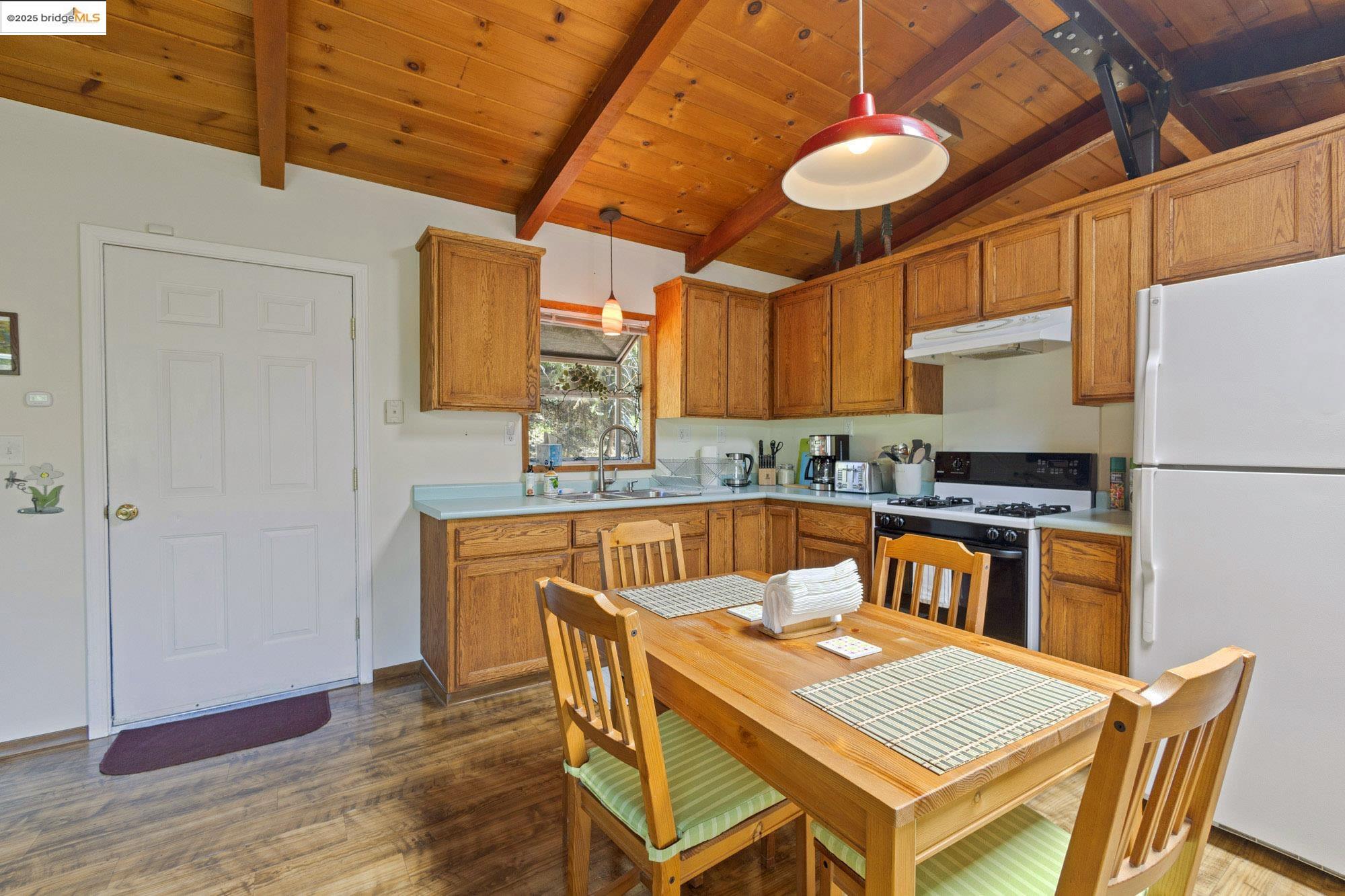 21815 Confidence Road, Twain Harte, California 95383, 2 Bedrooms Bedrooms, 3 Rooms Rooms,2 BathroomsBathrooms,Residential,For Sale,21815 Confidence Road,41104849