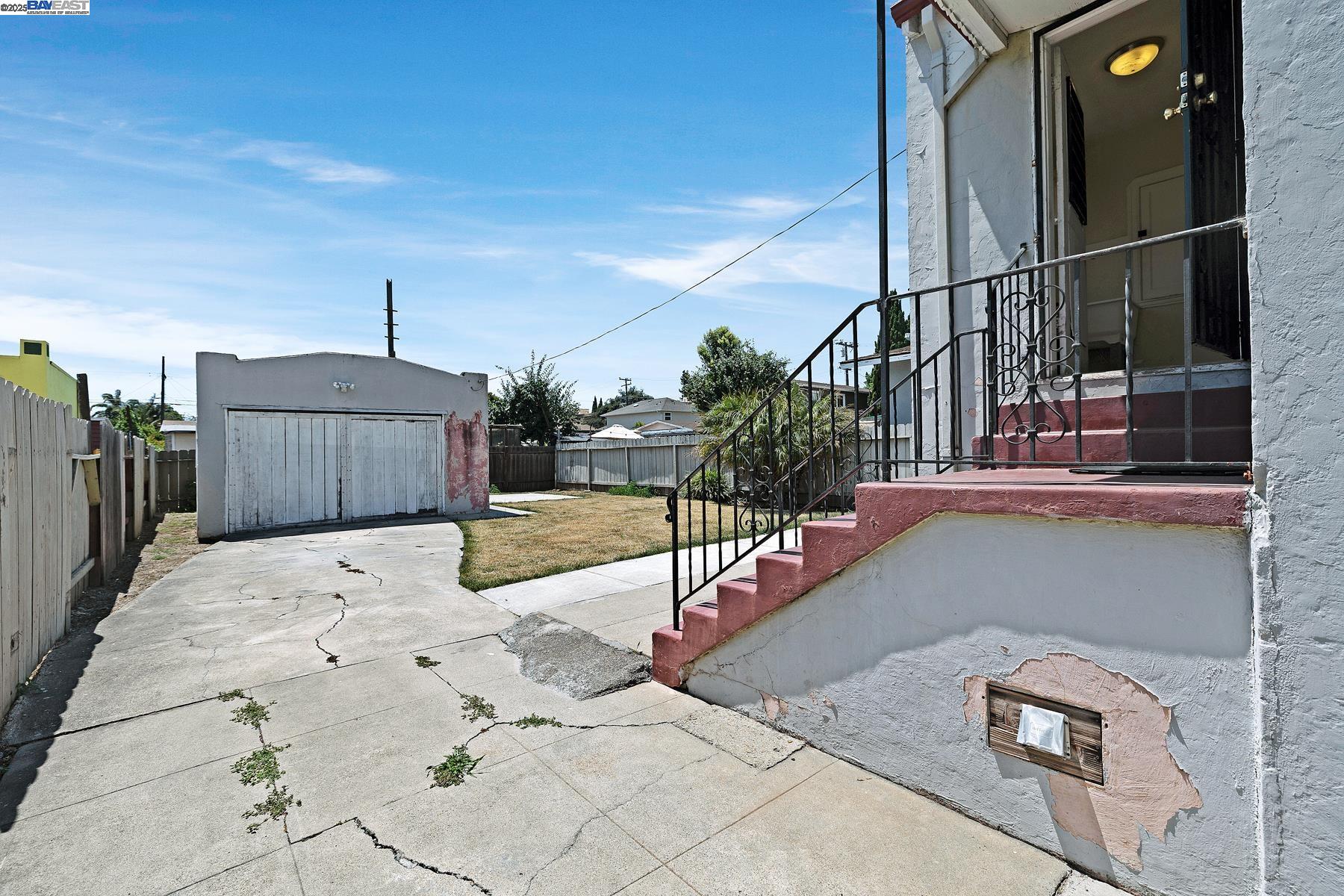1755 Washington Ave, San Leandro, California 94577, ,Commercial Sale,For Sale,1755 Washington Ave,41104852