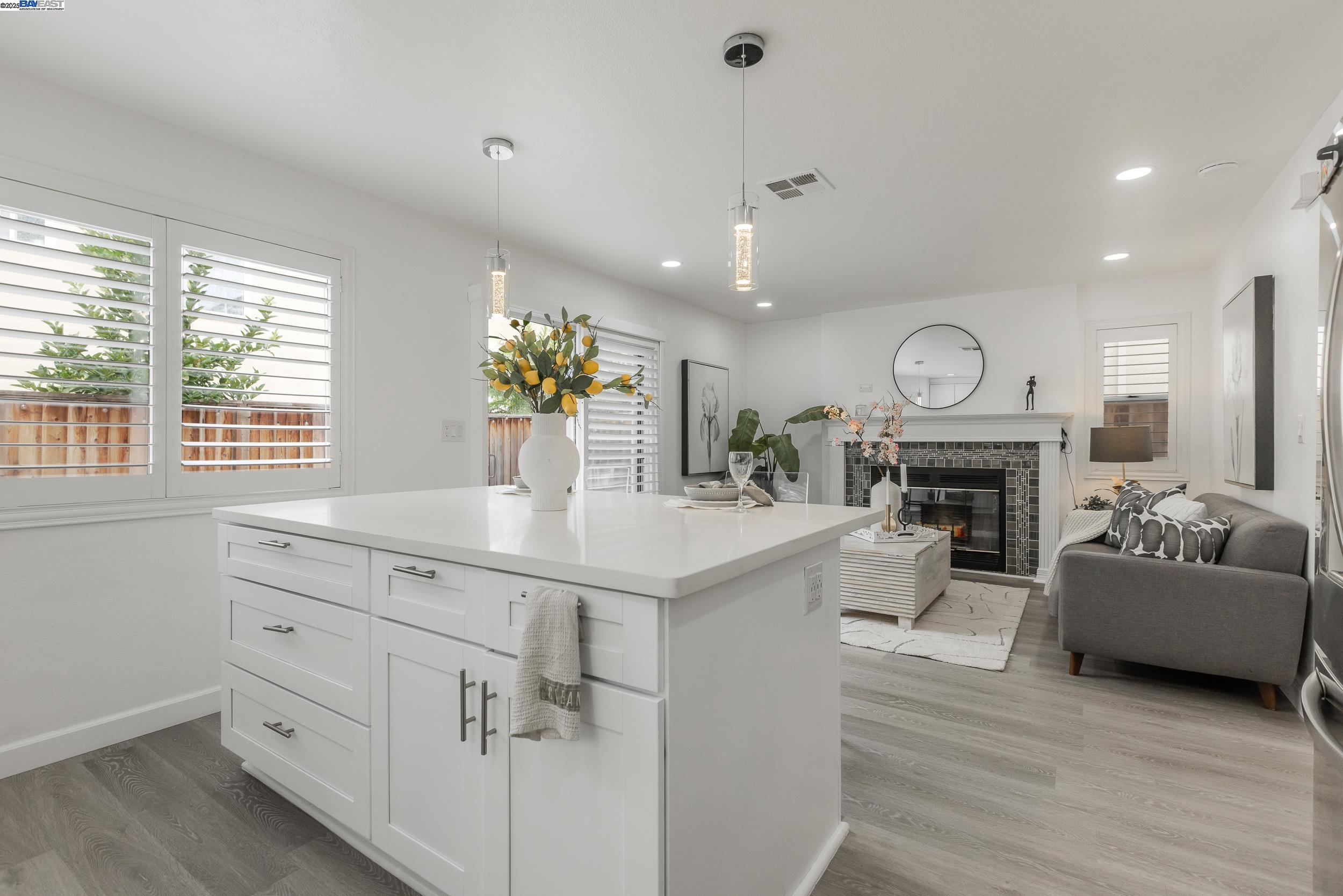 Detail Gallery Image 11 of 33 For 1355 Elkwood Dr, Milpitas,  CA 95035 - 3 Beds | 2/1 Baths