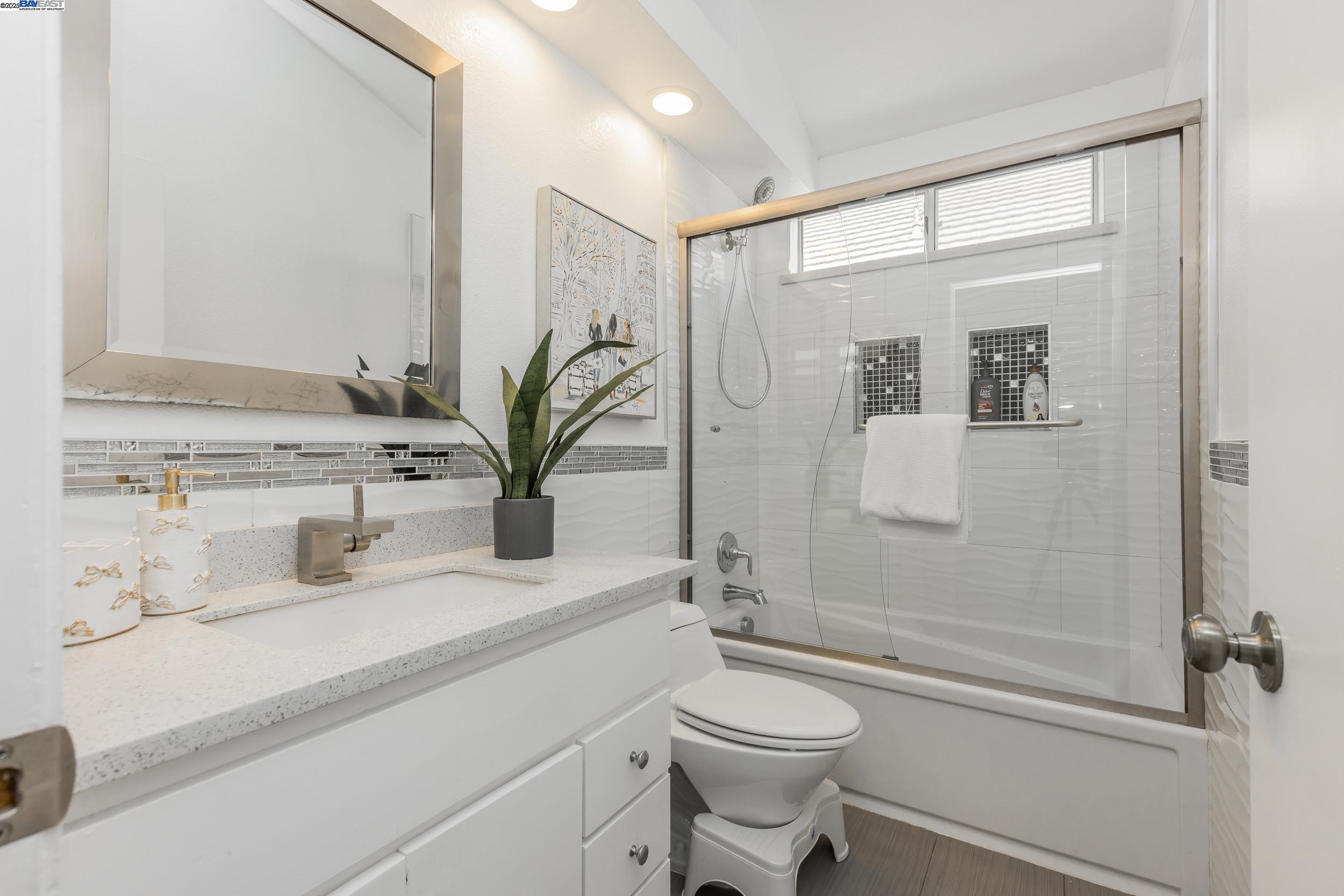 Detail Gallery Image 19 of 33 For 1355 Elkwood Dr, Milpitas,  CA 95035 - 3 Beds | 2/1 Baths
