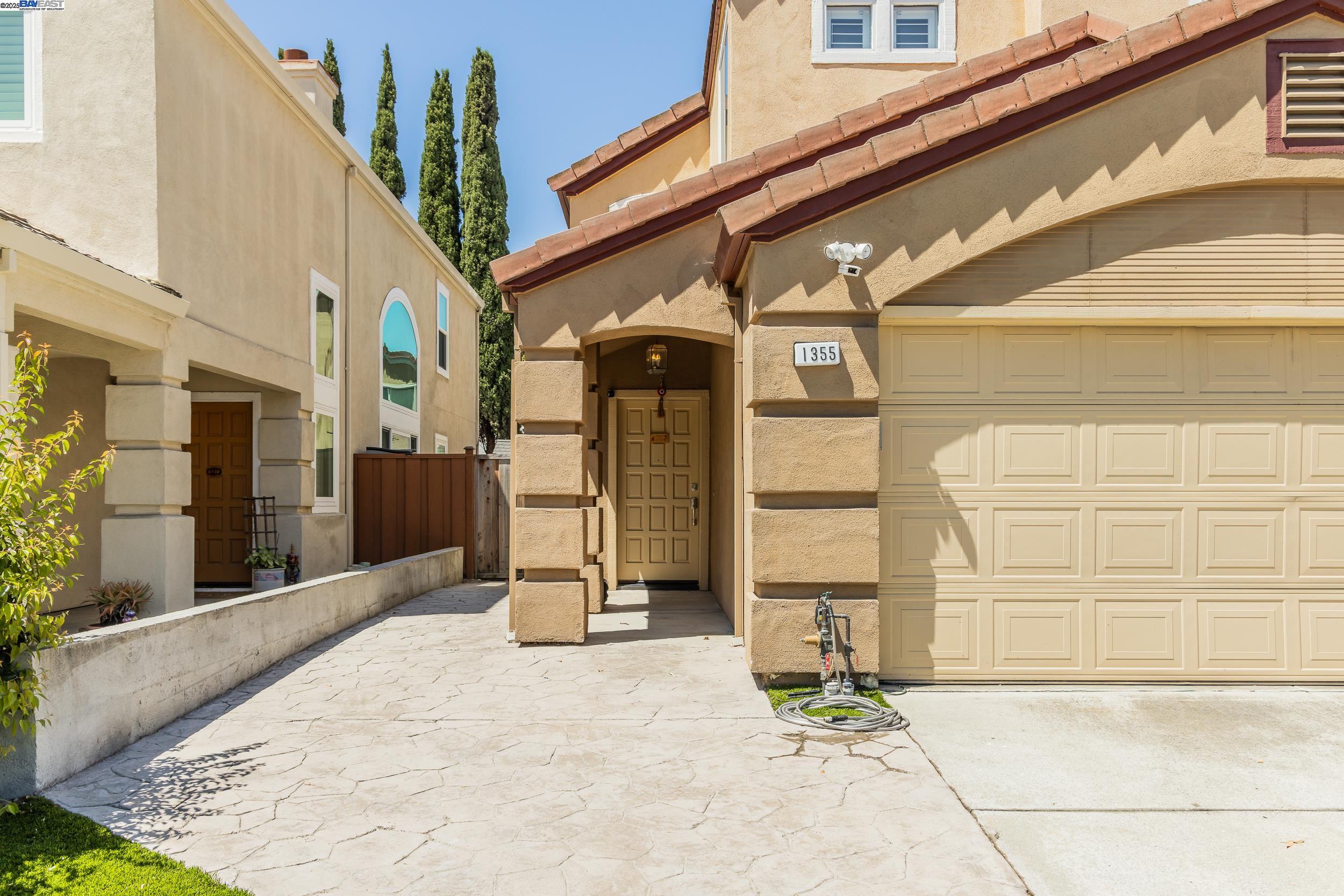 Detail Gallery Image 4 of 33 For 1355 Elkwood Dr, Milpitas,  CA 95035 - 3 Beds | 2/1 Baths