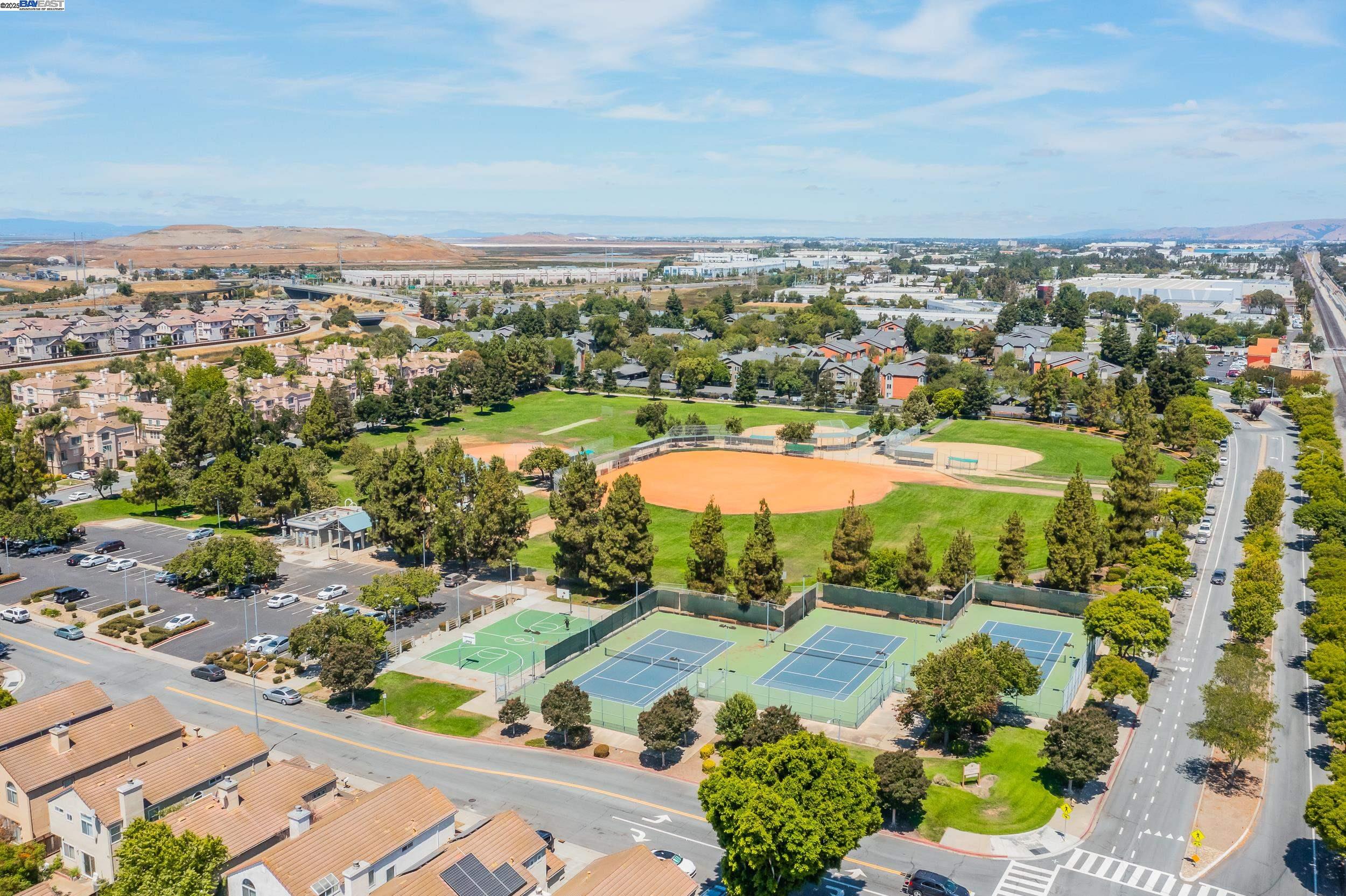 Detail Gallery Image 33 of 33 For 1355 Elkwood Dr, Milpitas,  CA 95035 - 3 Beds | 2/1 Baths