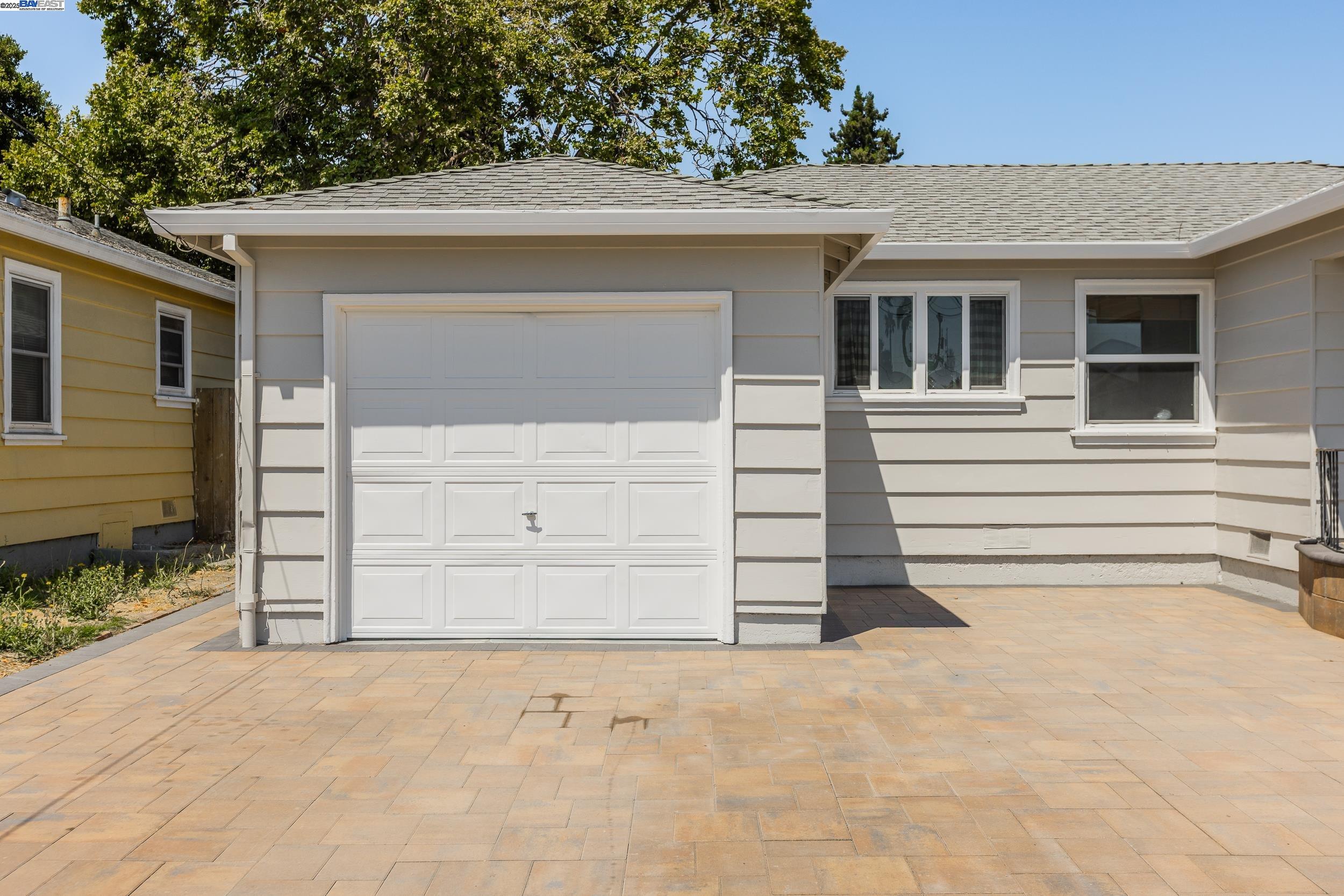 21259 Hobert St, Castro Valley, California 94546, 3 Bedrooms Bedrooms, 7 Rooms Rooms,2 BathroomsBathrooms,Residential,For Sale,21259 Hobert St,41104855