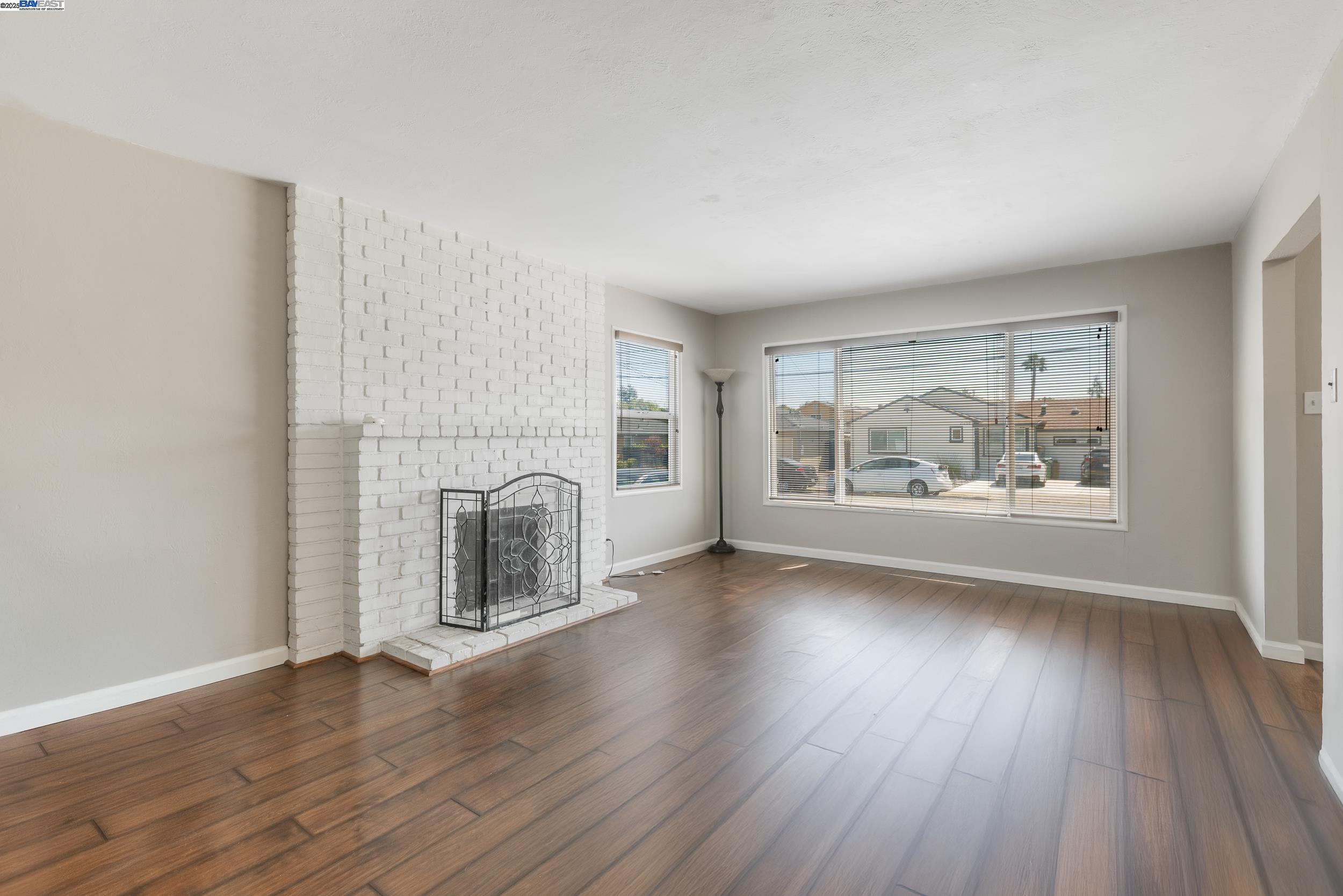 21259 Hobert St, Castro Valley, California 94546, 3 Bedrooms Bedrooms, 7 Rooms Rooms,2 BathroomsBathrooms,Residential,For Sale,21259 Hobert St,41104855