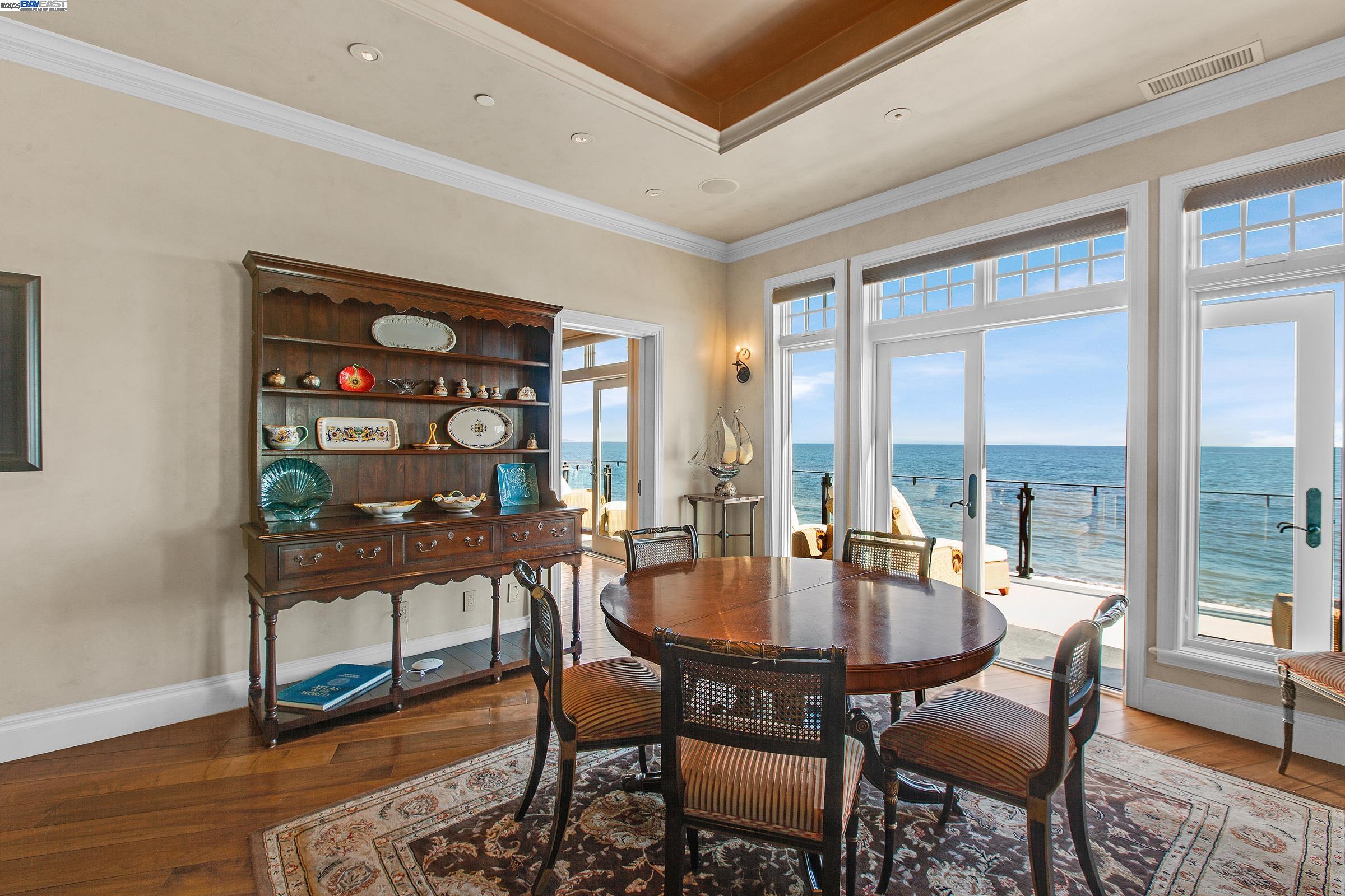 Detail Gallery Image 12 of 46 For 797 Las Olas Dr, Aptos,  CA 95003 - 5 Beds | 4/1 Baths