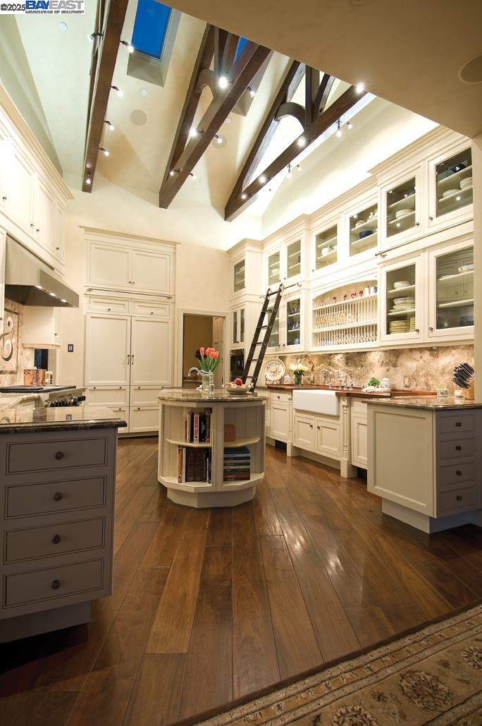 Detail Gallery Image 4 of 12 For 797 Las Olas Dr, Aptos,  CA 95003 - 5 Beds | 4/1 Baths