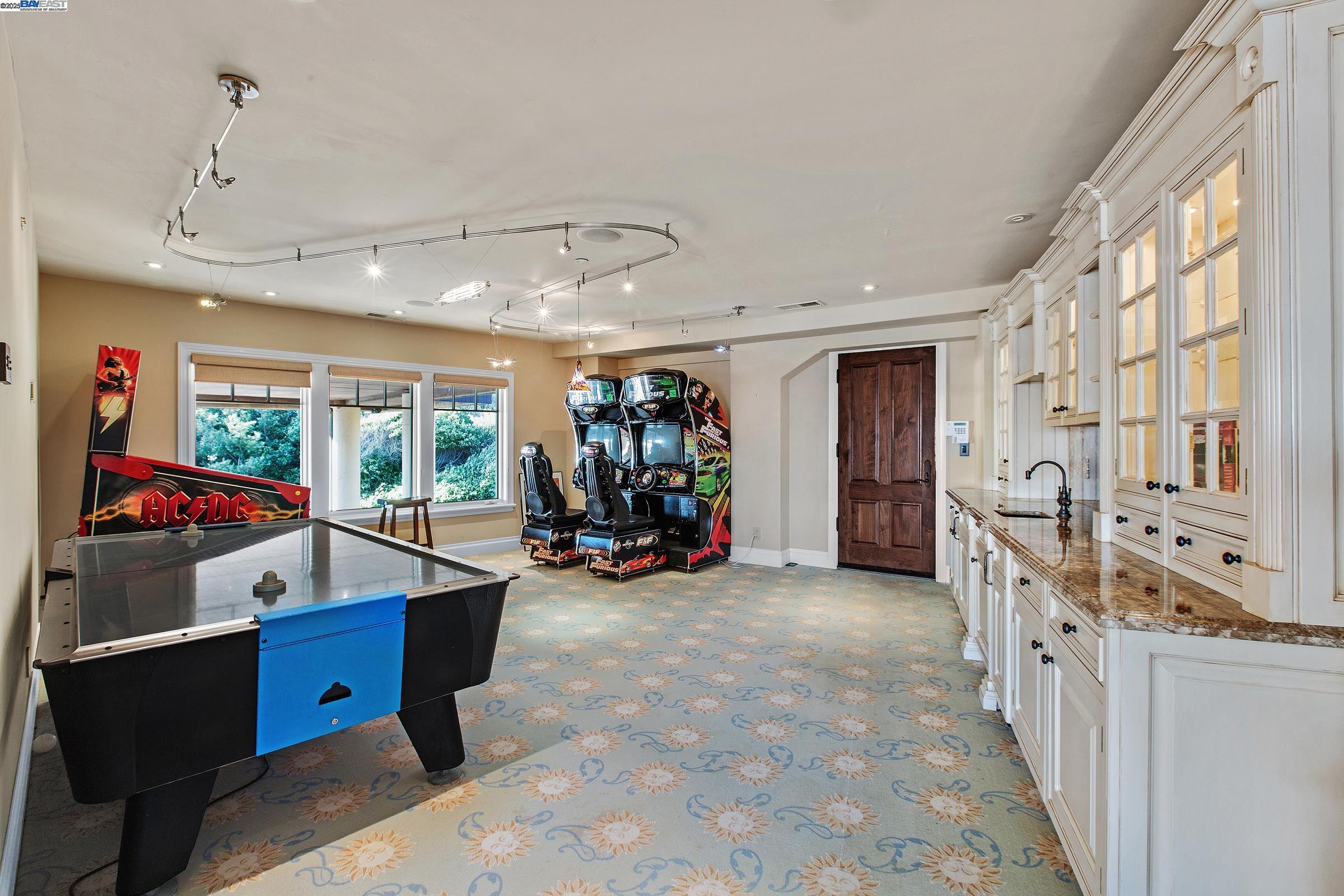 Detail Gallery Image 31 of 46 For 797 Las Olas Dr, Aptos,  CA 95003 - 5 Beds | 4/1 Baths