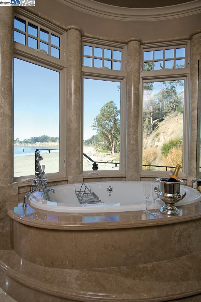 Detail Gallery Image 10 of 12 For 797 Las Olas Dr, Aptos,  CA 95003 - 5 Beds | 4/1 Baths