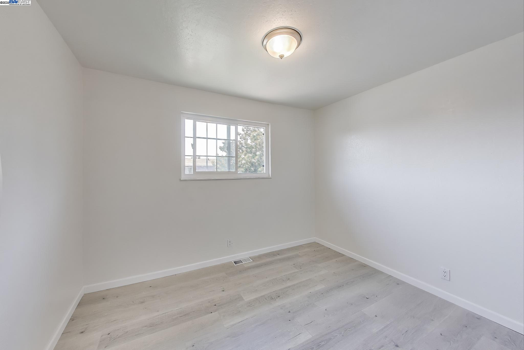 Detail Gallery Image 13 of 34 For 4435 Cambria St, Fremont,  CA 94538 - 4 Beds | 2 Baths
