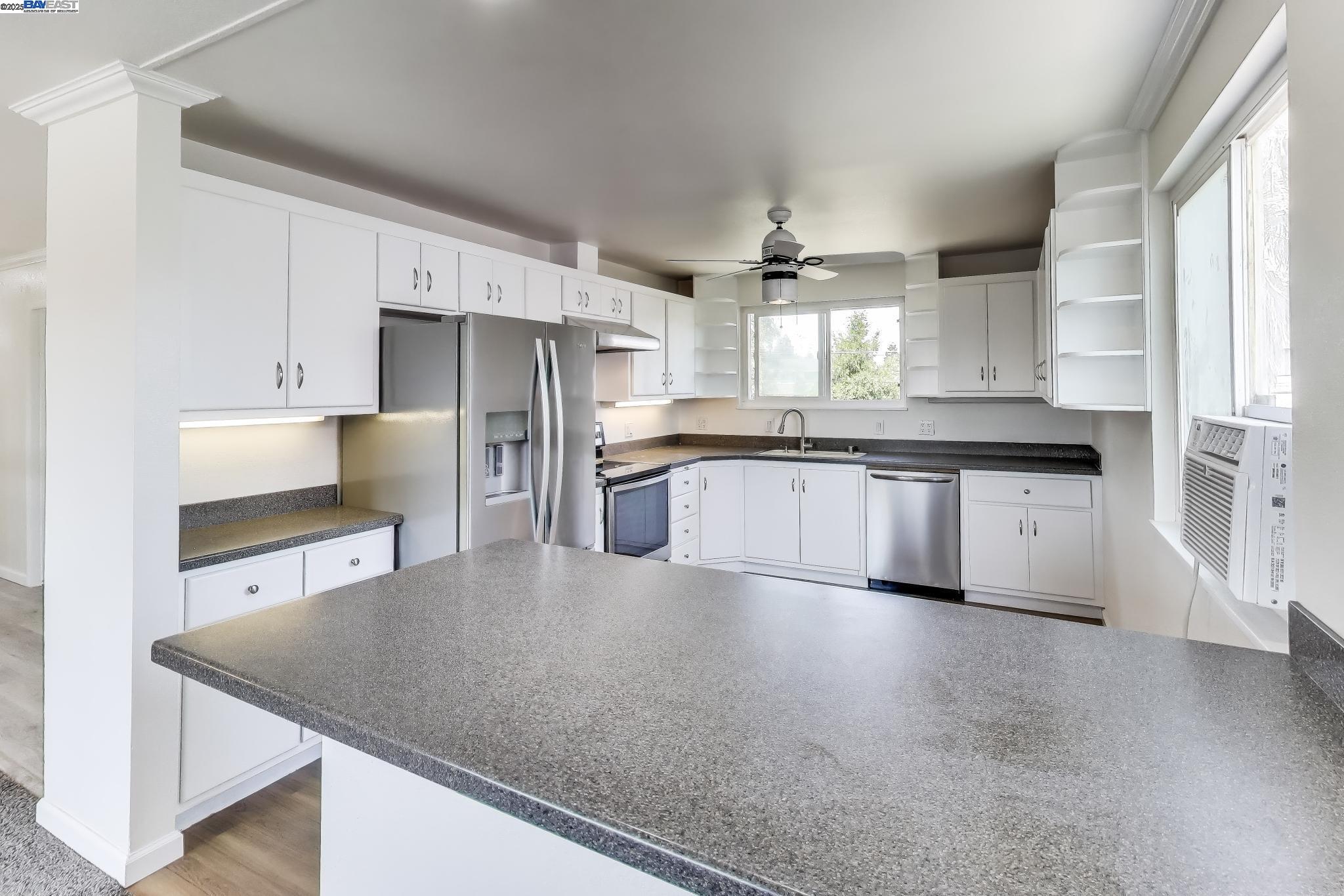 Detail Gallery Image 6 of 34 For 4435 Cambria St, Fremont,  CA 94538 - 4 Beds | 2 Baths