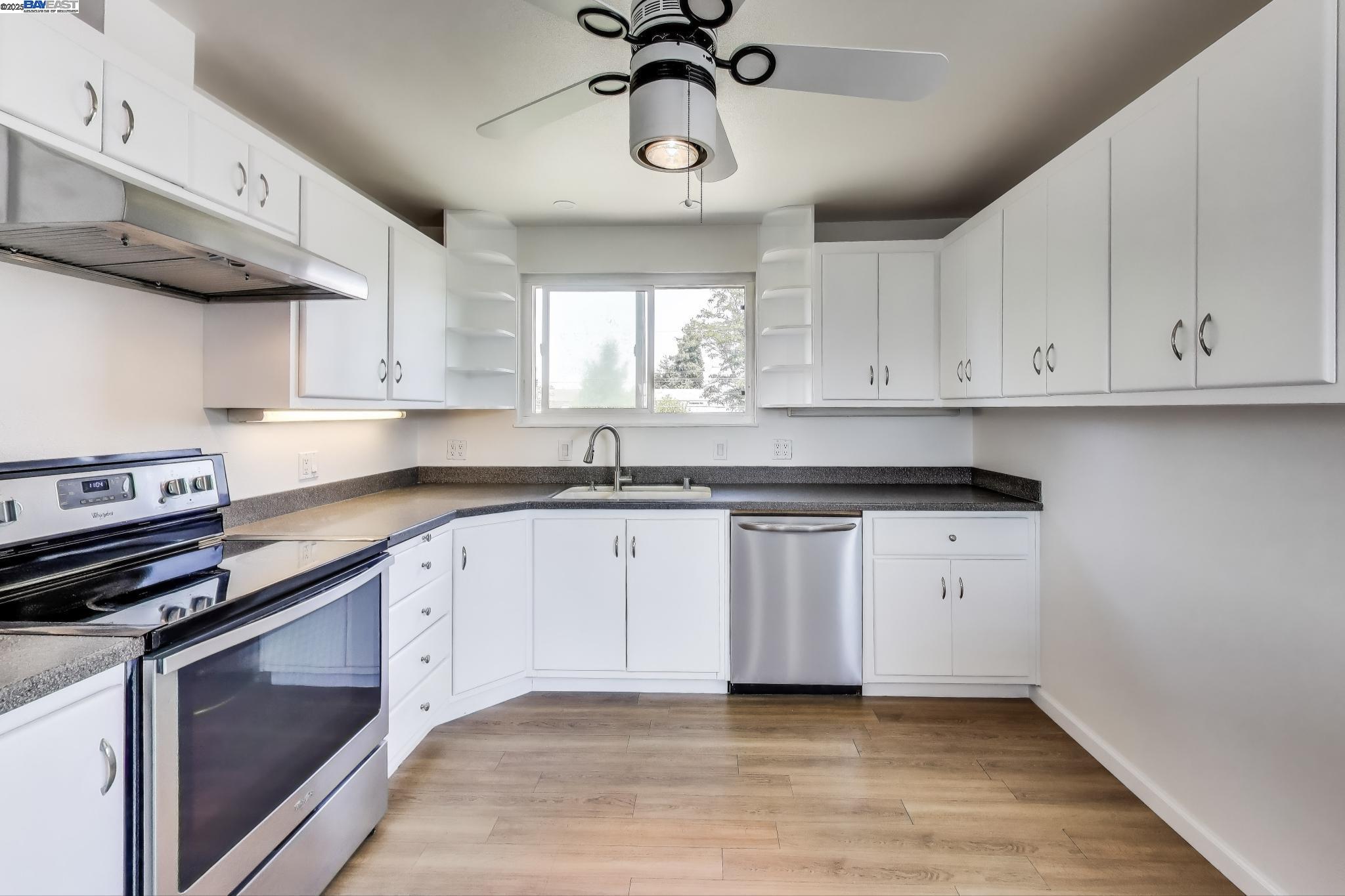 Detail Gallery Image 7 of 34 For 4435 Cambria St, Fremont,  CA 94538 - 4 Beds | 2 Baths