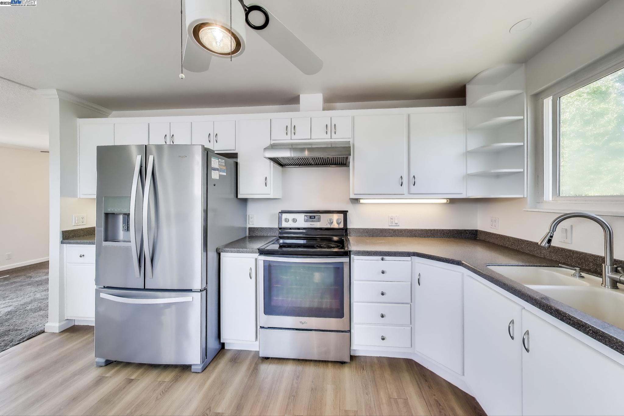 Detail Gallery Image 8 of 34 For 4435 Cambria St, Fremont,  CA 94538 - 4 Beds | 2 Baths