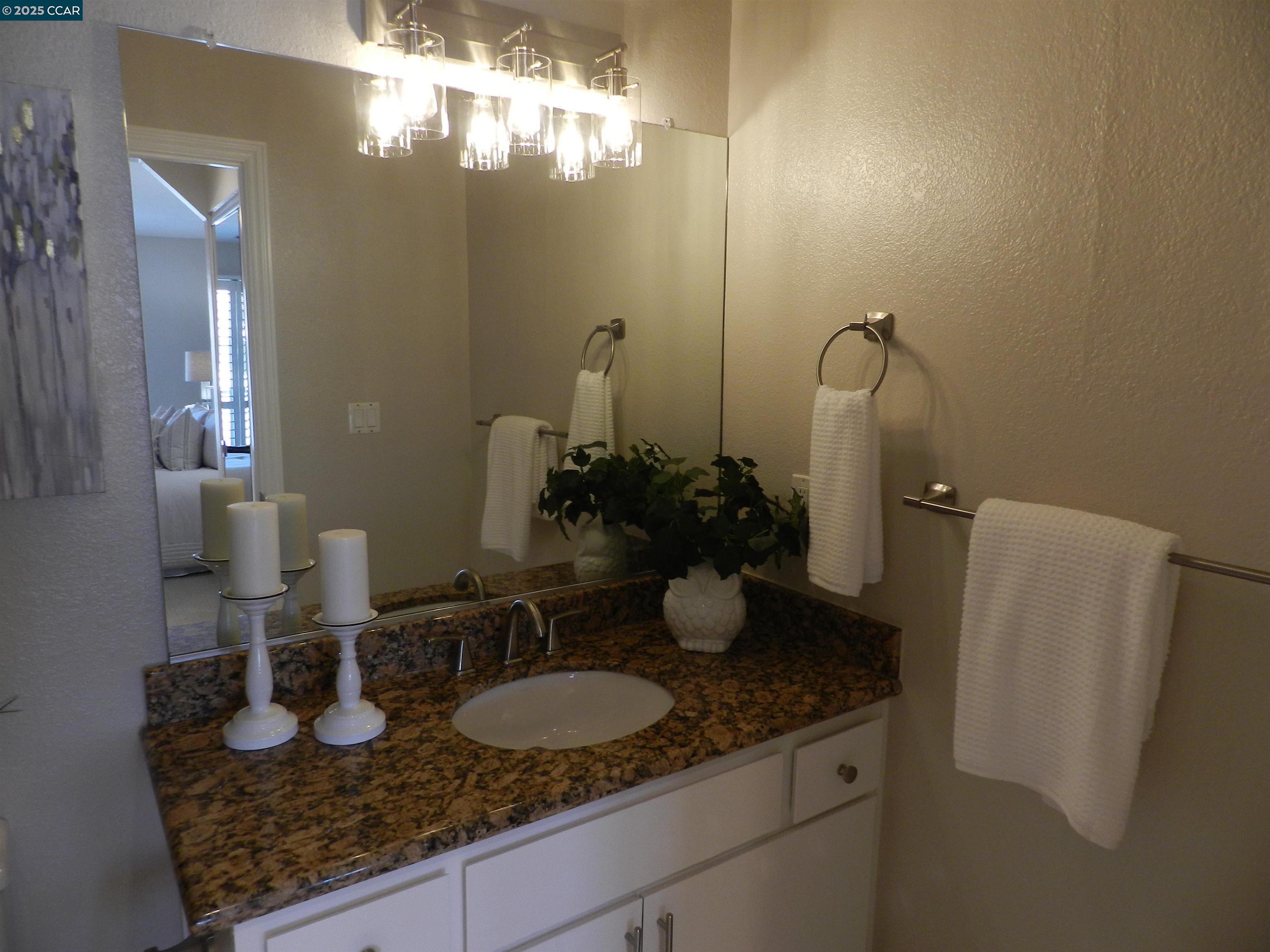 Detail Gallery Image 12 of 26 For 3047 Fostoria Cir, Danville,  CA 94526 - 3 Beds | 2 Baths