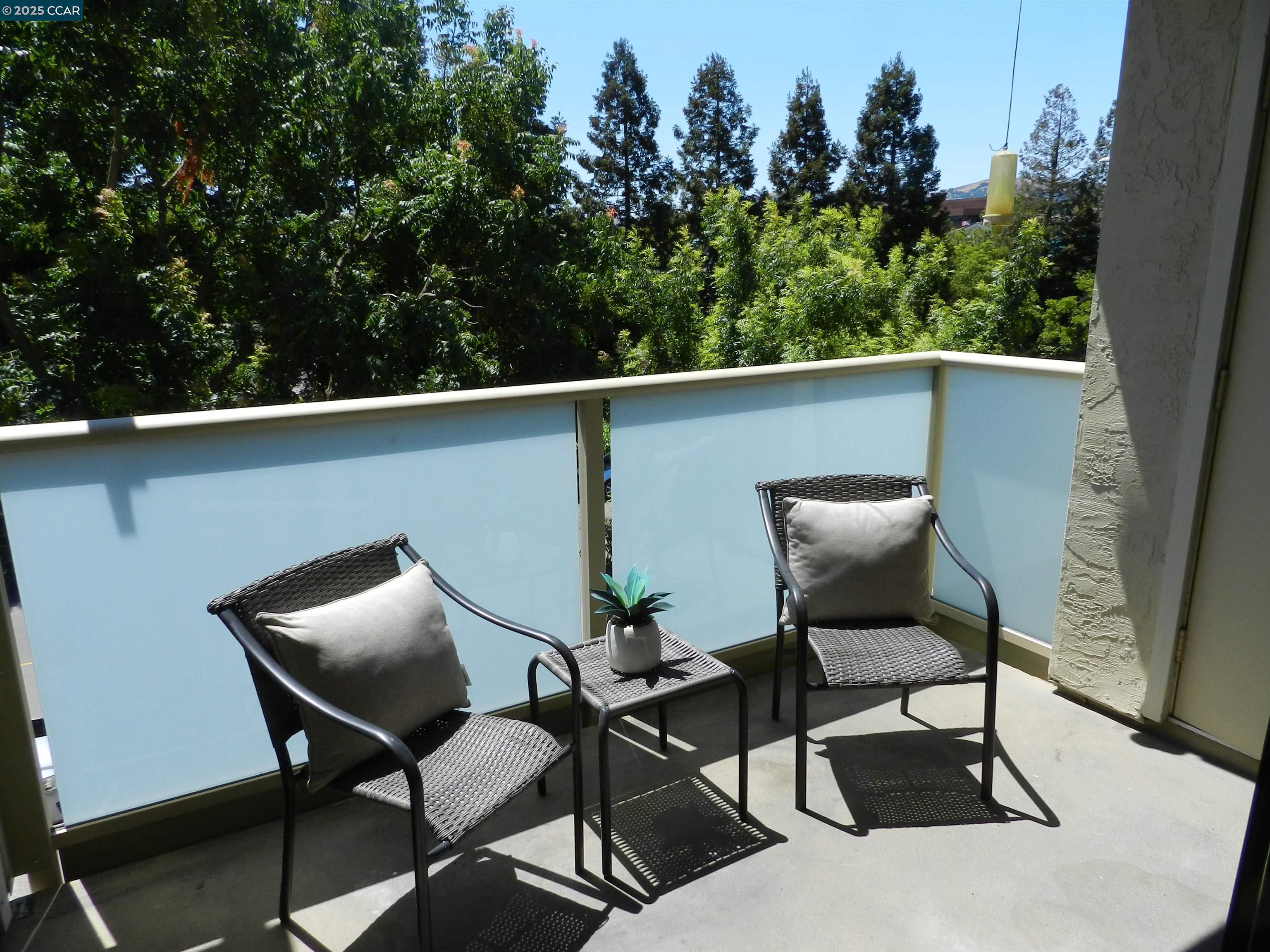Detail Gallery Image 22 of 26 For 3047 Fostoria Cir, Danville,  CA 94526 - 3 Beds | 2 Baths
