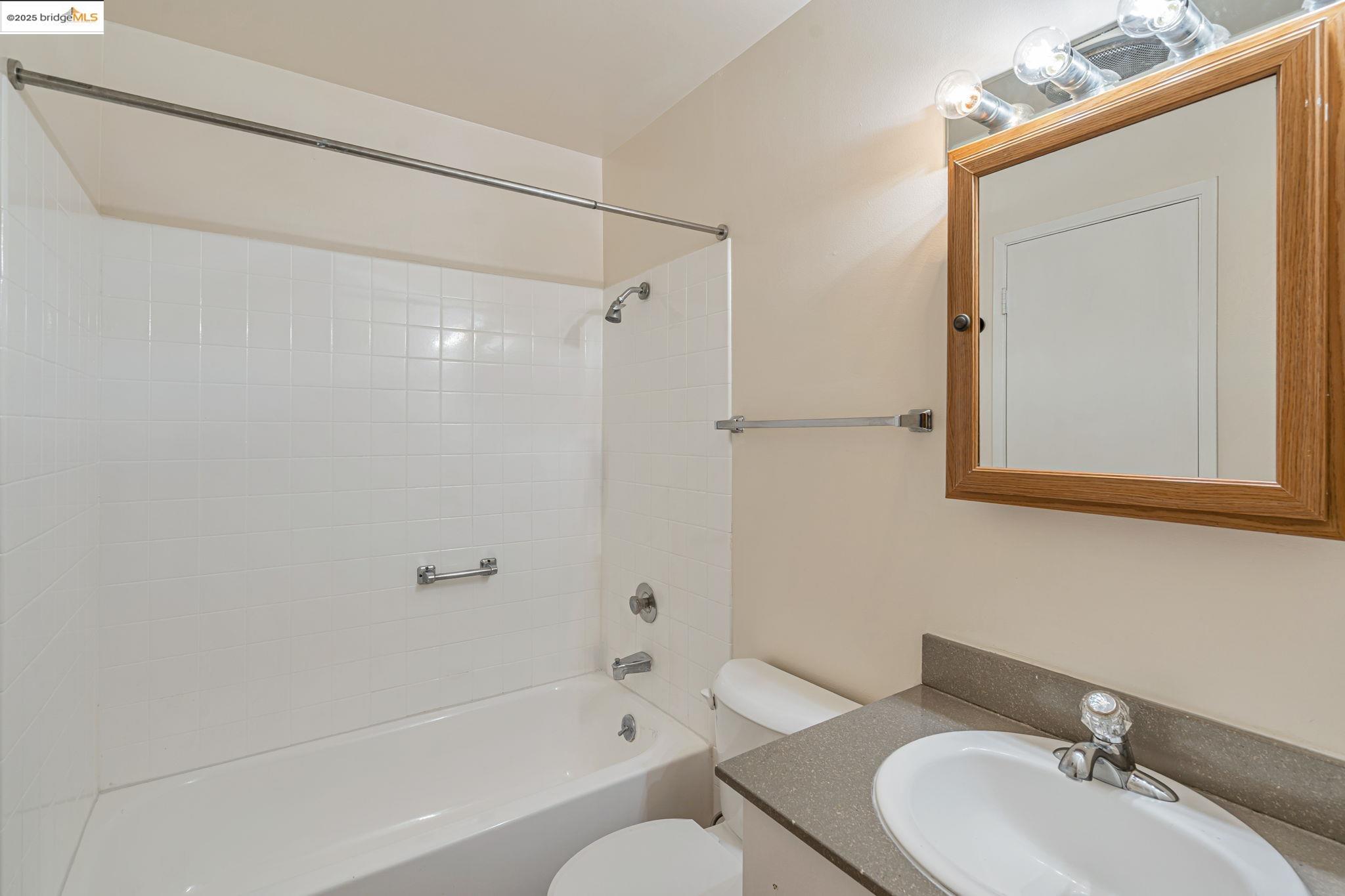 Photo #13: 41104863 Listing: Photo #13