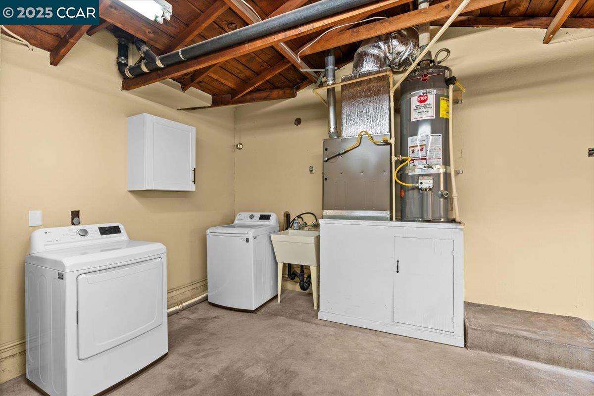 30540 OAKMONT WAY, Hayward, California 94544, 3 Bedrooms Bedrooms, 7 Rooms Rooms,2 BathroomsBathrooms,Residential,For Sale,30540 OAKMONT WAY,41104864