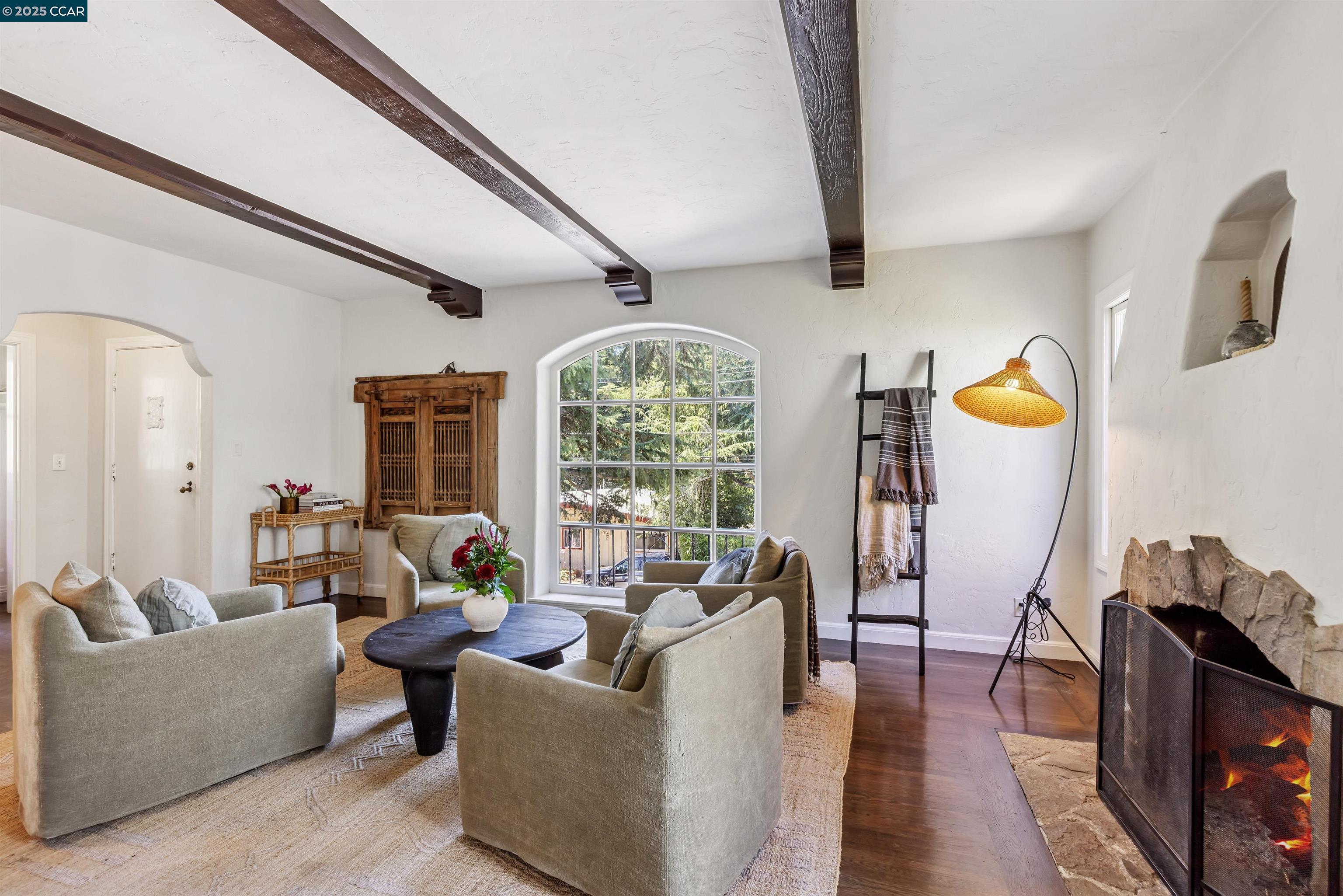 1048 Leo Way, Oakland, California 94611, 4 Bedrooms Bedrooms, 7 Rooms Rooms,2 BathroomsBathrooms,Residential Lease,For Rent,1048 Leo Way,41104865