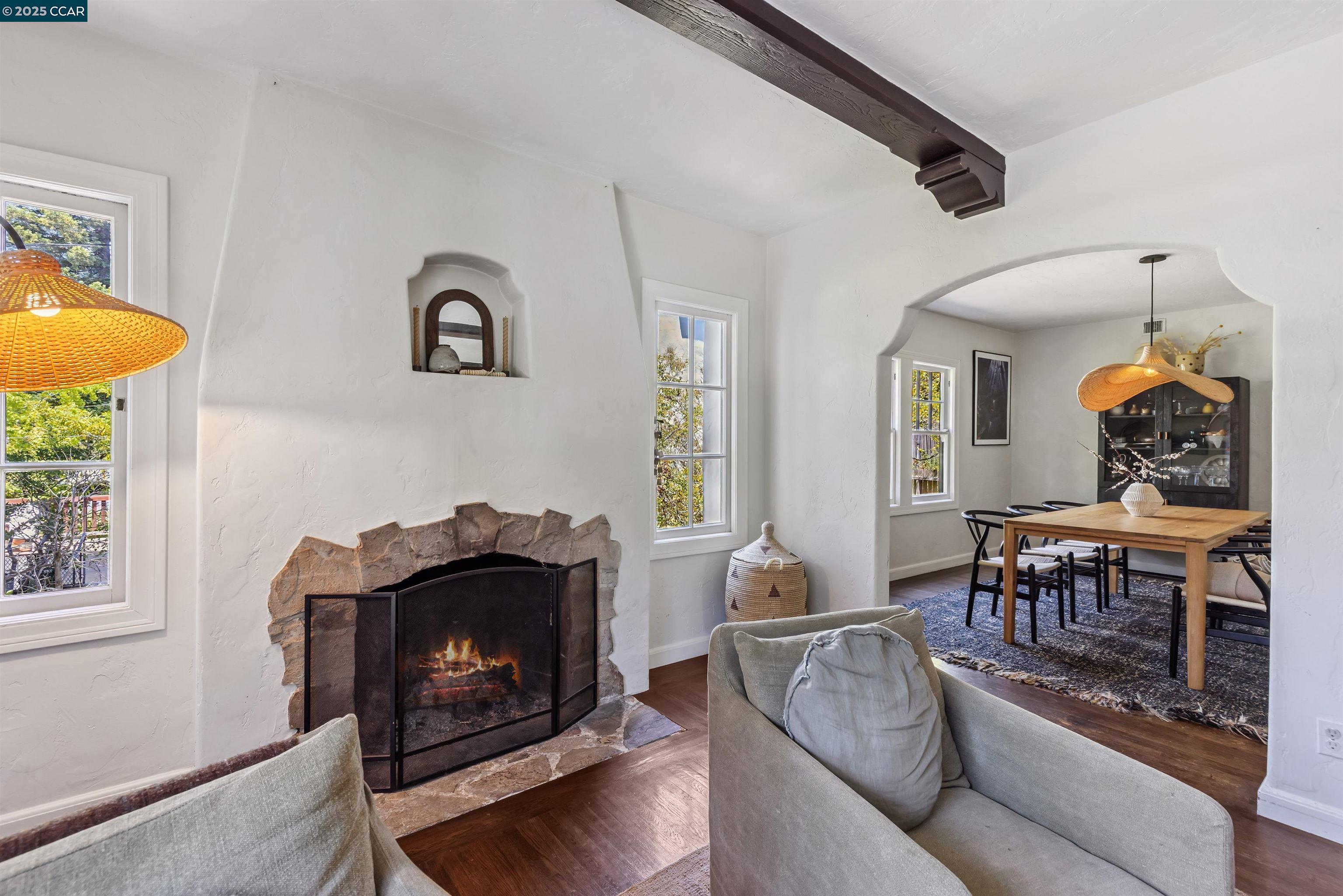 1048 Leo Way, Oakland, California 94611, 4 Bedrooms Bedrooms, 7 Rooms Rooms,2 BathroomsBathrooms,Residential Lease,For Rent,1048 Leo Way,41104865