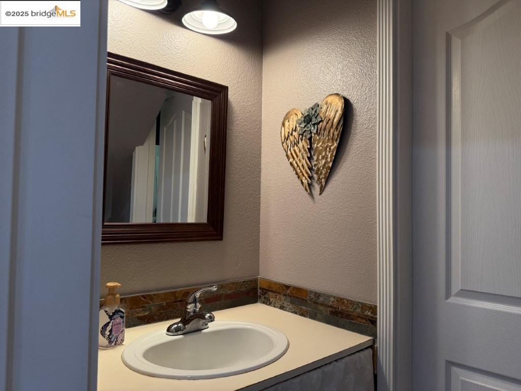 Detail Gallery Image 41 of 58 For 13166 Wells Fargo Dr., Groveland,  CA 95321-9408 - 3 Beds | 2/1 Baths