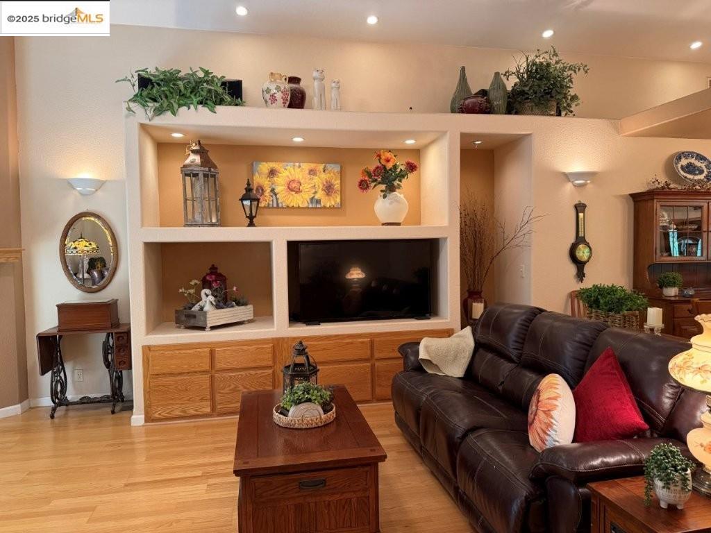 13166 Wells Fargo Dr., Groveland, California 95321, 3 Bedrooms Bedrooms, 3 Rooms Rooms,2 BathroomsBathrooms,Residential,For Sale,13166 Wells Fargo Dr.,41104867
