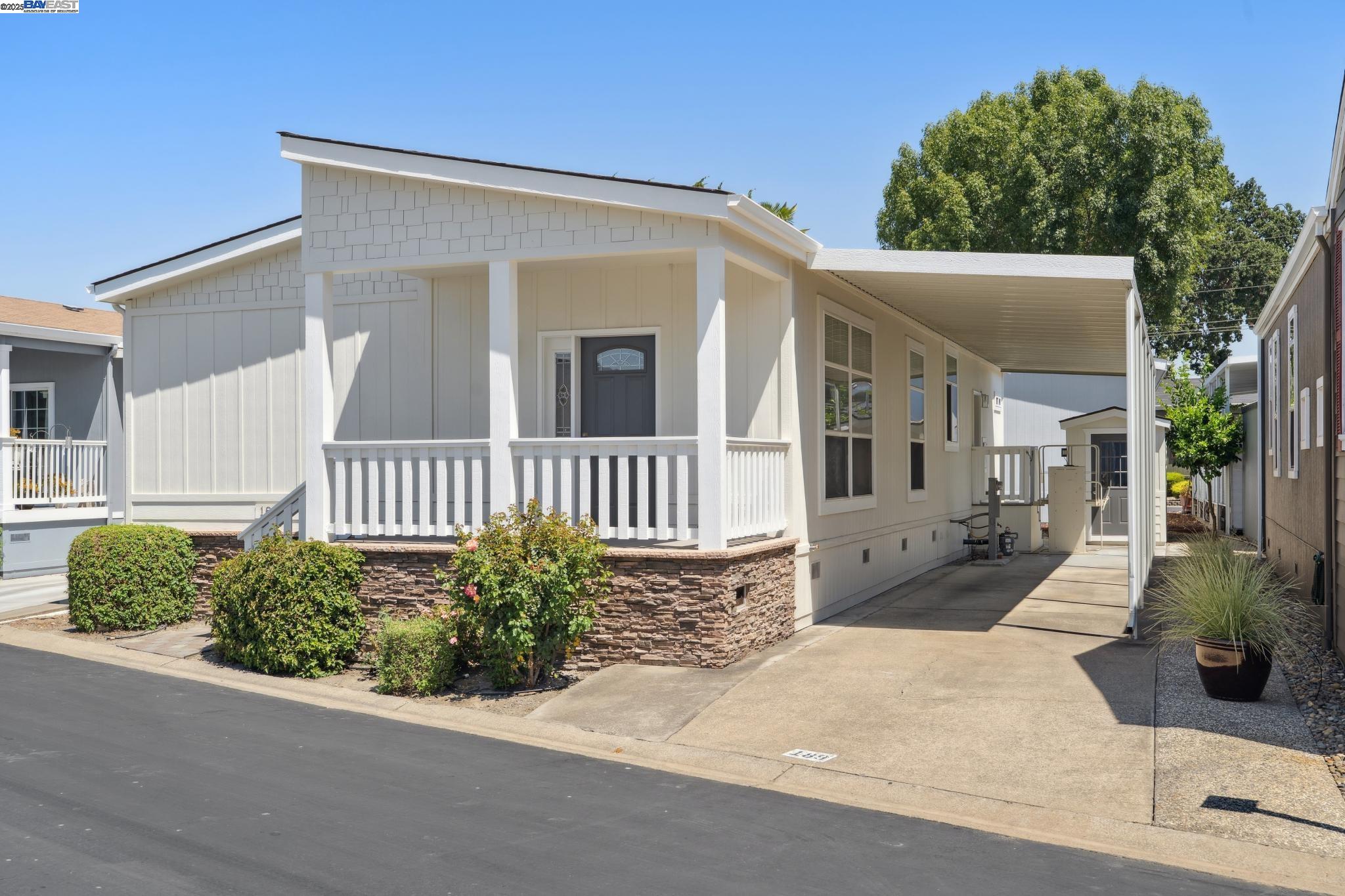 Detail Gallery Image 1 of 1 For 3263 Vineyard Ave #189,  Pleasanton,  CA 94566 - 3 Beds | 2 Baths