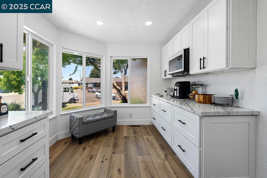 Detail Gallery Image 11 of 35 For 640 Elsa Dr, Santa Rosa,  CA 95407 - 3 Beds | 2 Baths