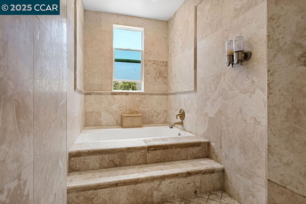 Detail Gallery Image 20 of 35 For 640 Elsa Dr, Santa Rosa,  CA 95407 - 3 Beds | 2 Baths