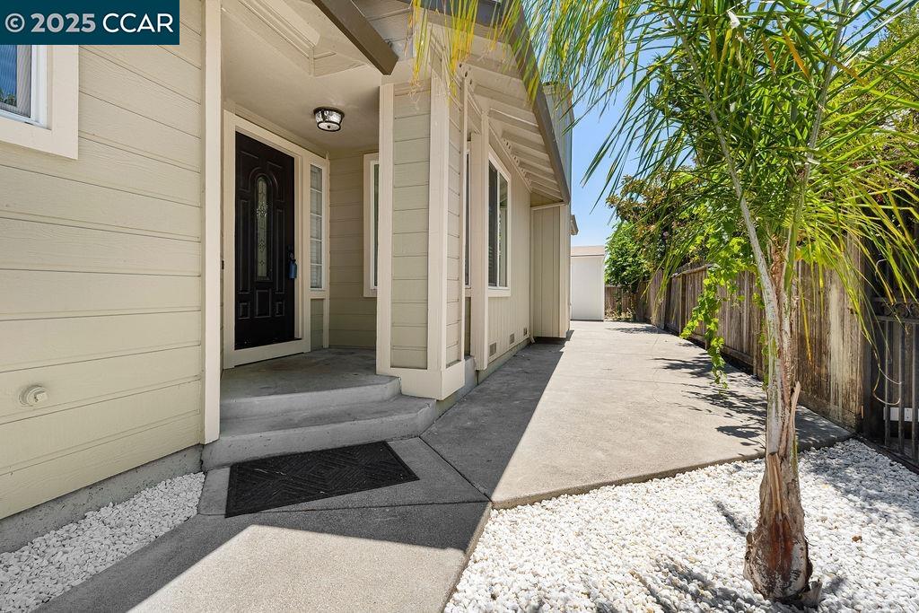 Detail Gallery Image 5 of 35 For 640 Elsa Dr, Santa Rosa,  CA 95407 - 3 Beds | 2 Baths